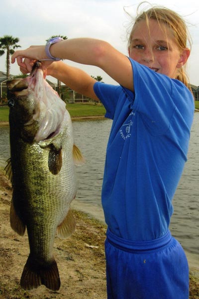 California isn't the only place to search for trophy bass. Daytona Beach native Mackenzie Hickox showing us that Florida is no underdog to monster bass. Here with a whopping 16 lber from a backyard pond. 