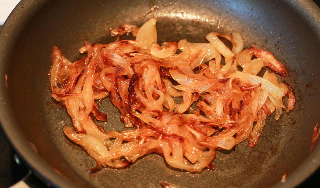 Best-Venison-Burger-Recipe-Caramelized-Onions