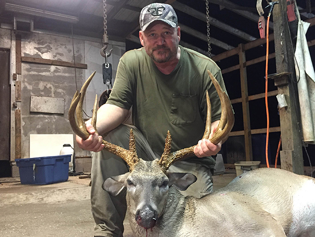 Mike Kossover Buck SC