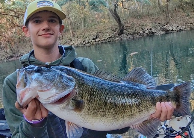 Teen on Kayak Catches State Record Bass