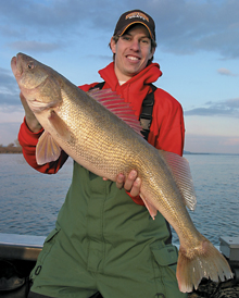 if0510 Walleye3 Best Walleye Spots