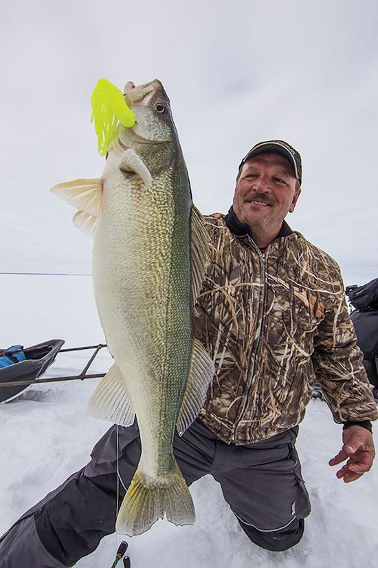 Targeting Big Ice Walleyes - In-Fisherman