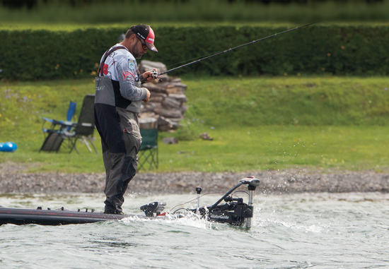 Cold windy days are PERFECT for throwing a red tight wobble