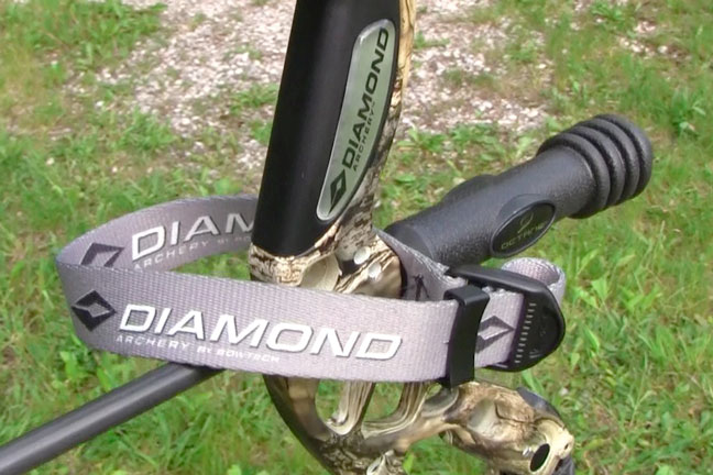 Diamond-Edge-SB-1-Grip