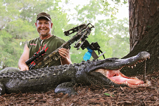 fred-eichler-hunting-alligator