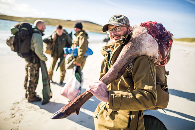 castaway-day-3-hunting