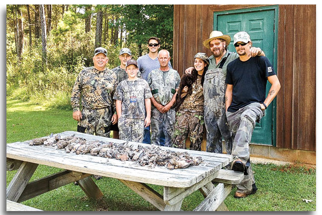 kid-rock-alabama-hunting-friends-AL