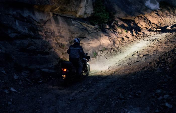 night-overlanding-in-utah