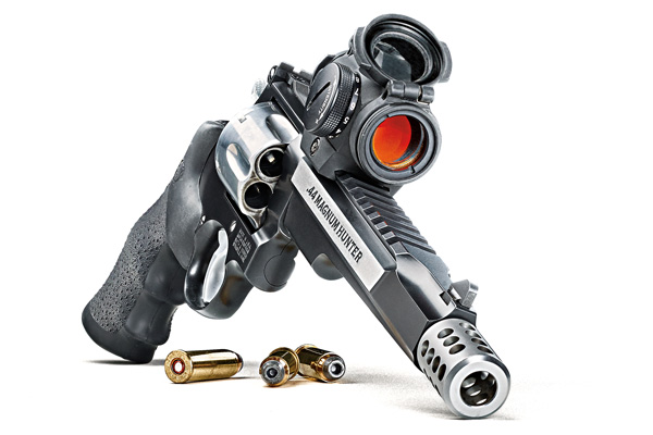 Smith & Wesson's New .44 Magnum Masterpiece For Hunters