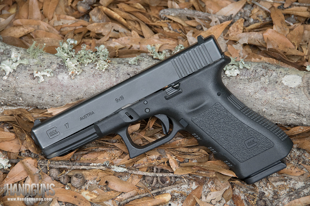Glock 17. 