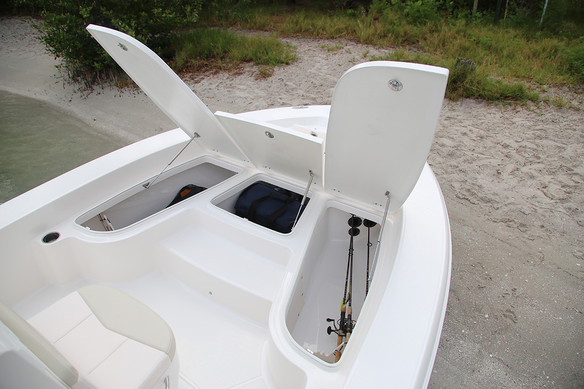 Robalo 226 Cayman Bay