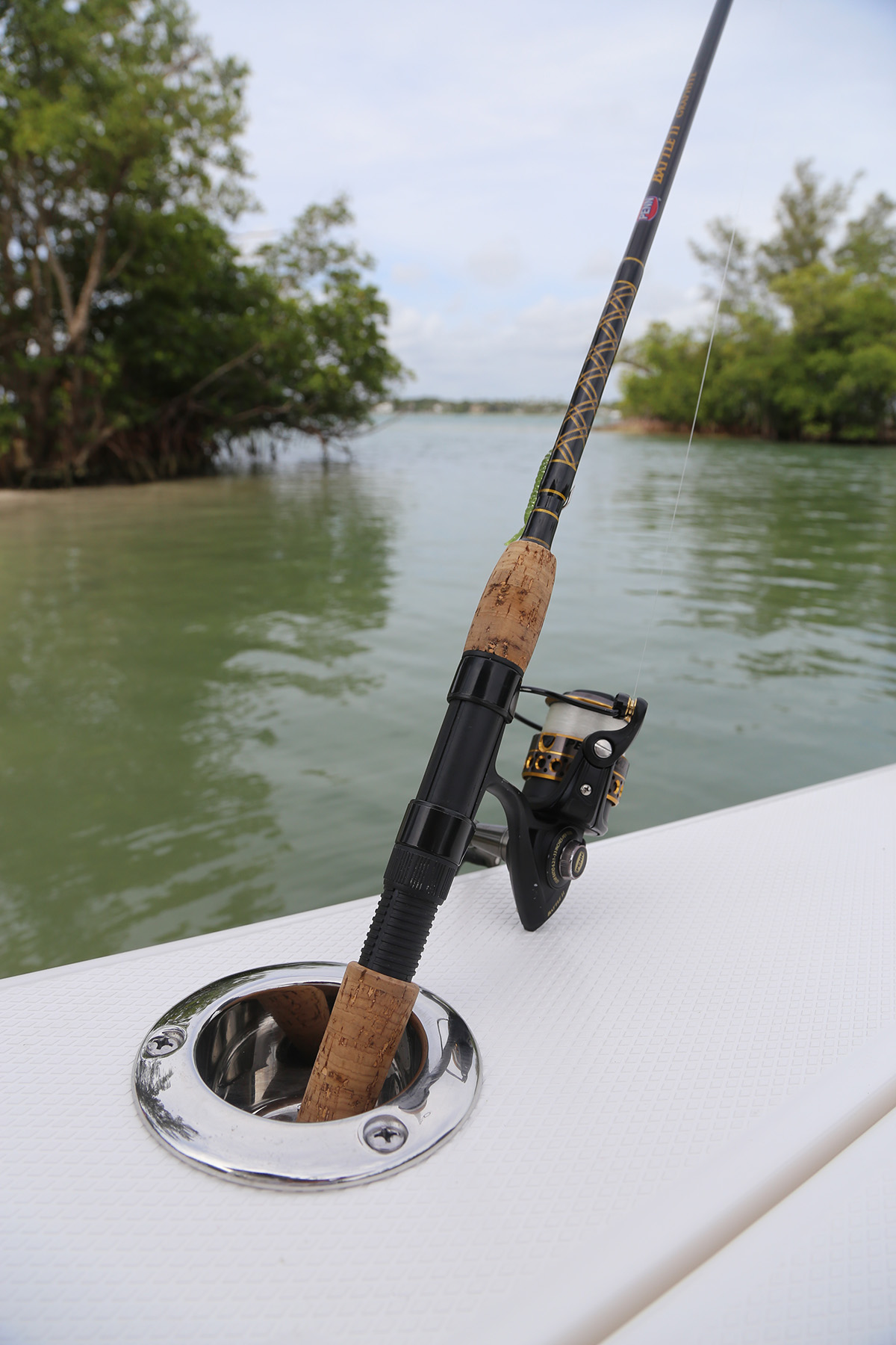 Robalo 226 Cayman Bay