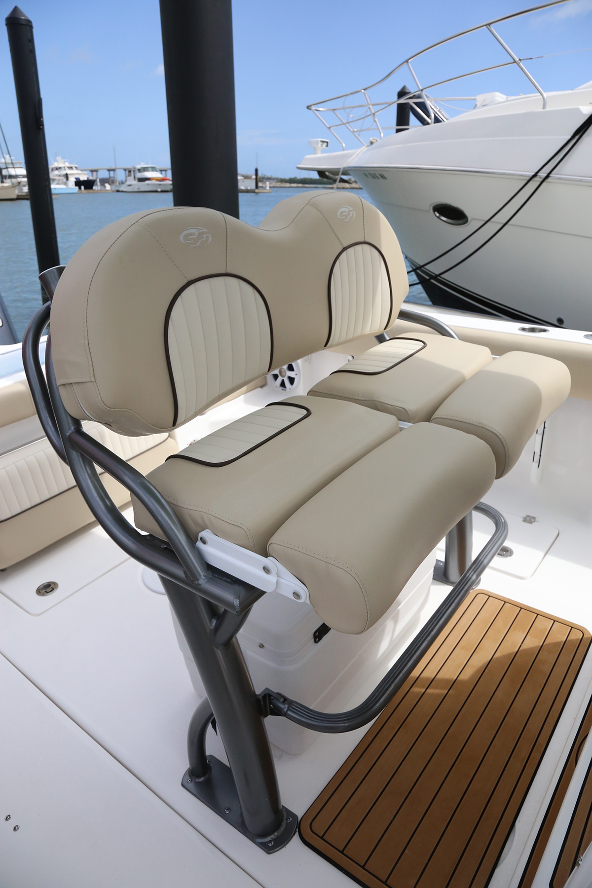 Sea Fox 266 Commander