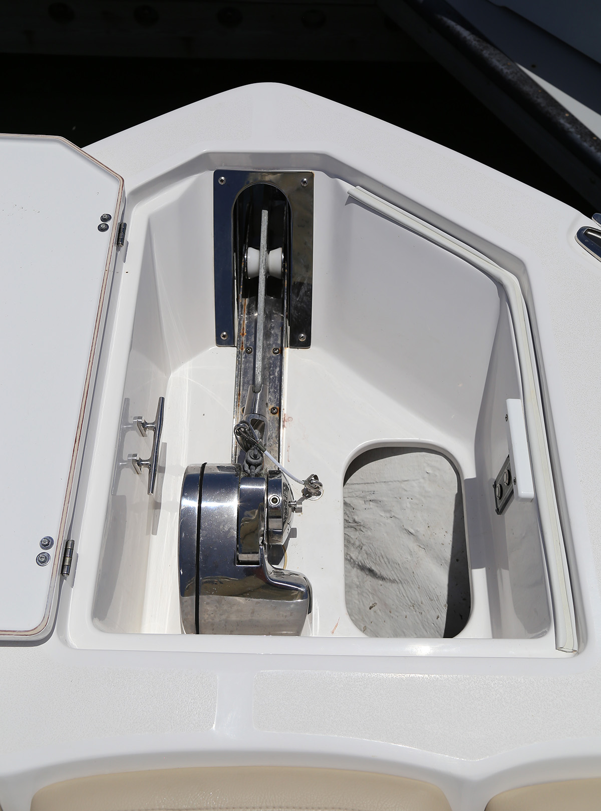 Sea Fox 328 Commander