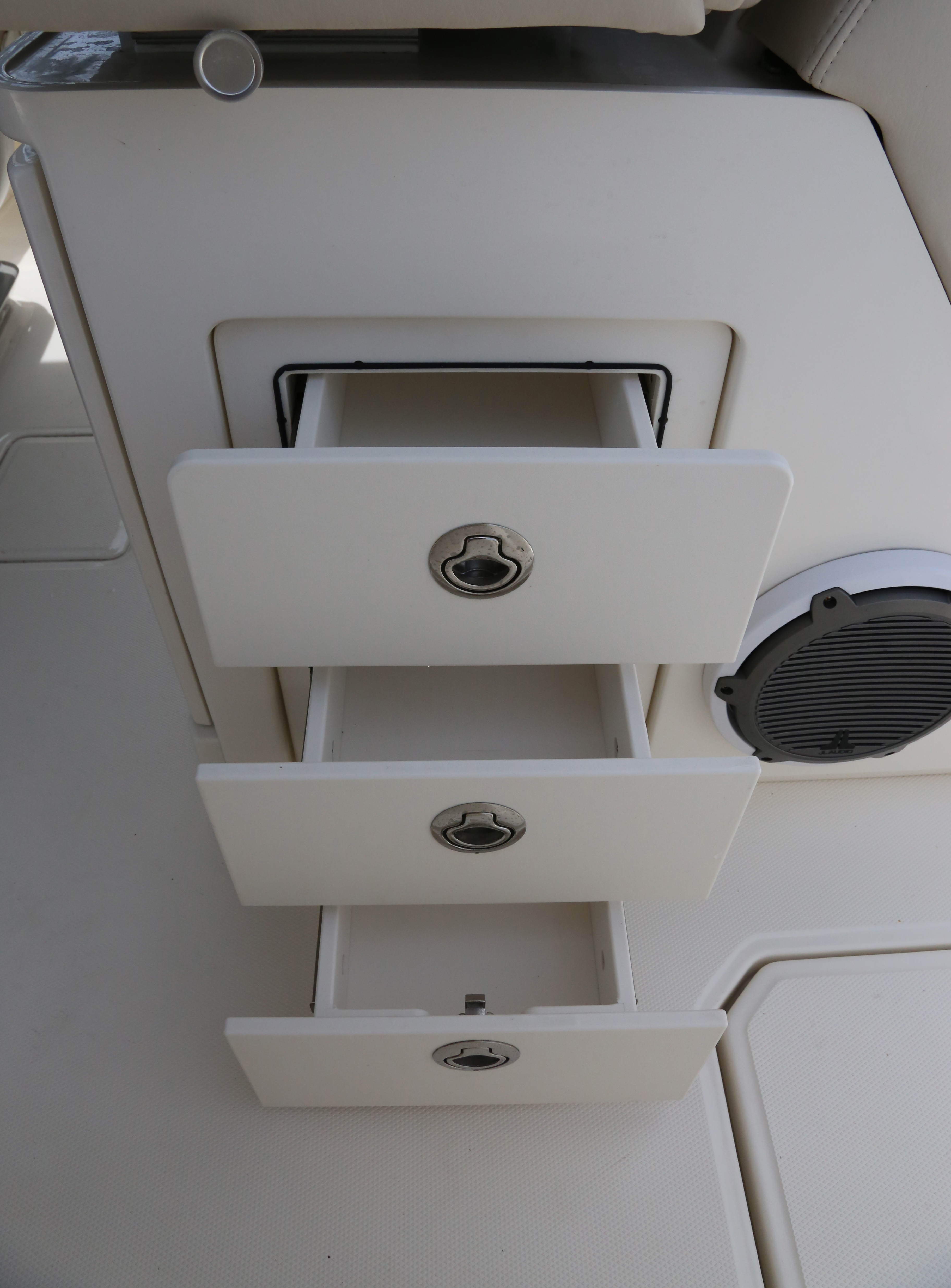 Boston Whaler 330 Outrage