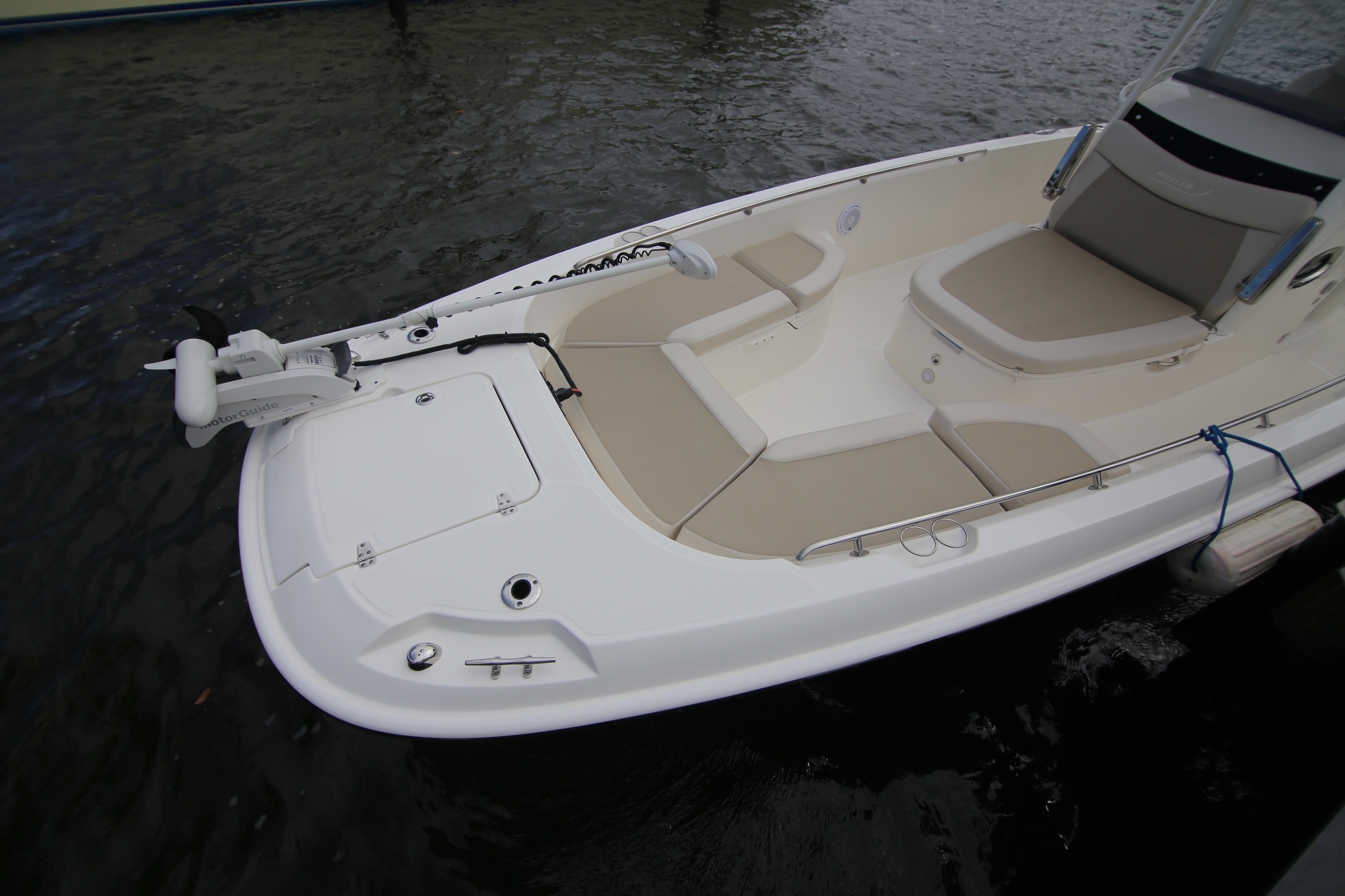 Boat Review - Boston Whaler 270 Dauntless