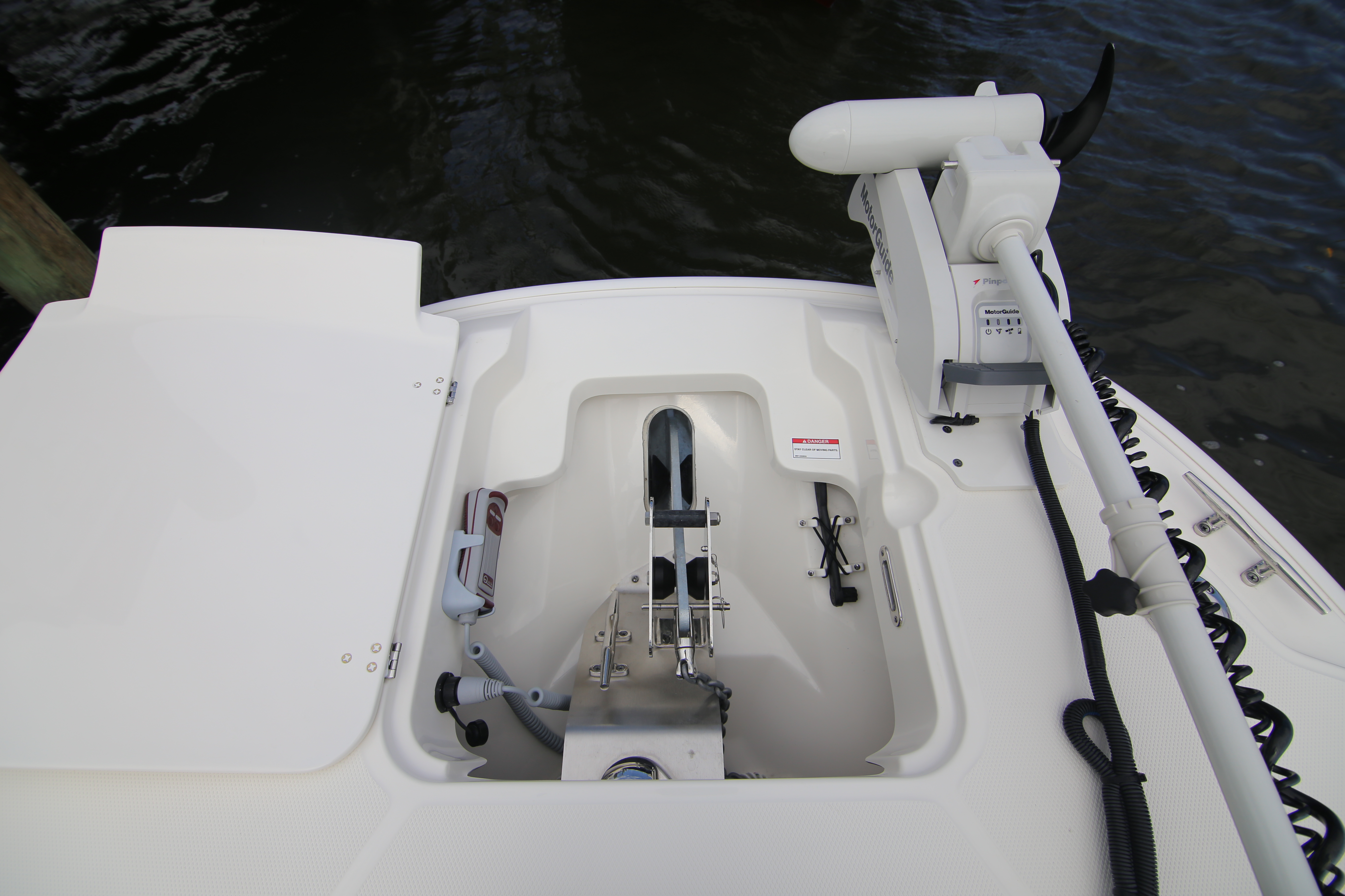 Boat Review - Boston Whaler 270 Dauntless