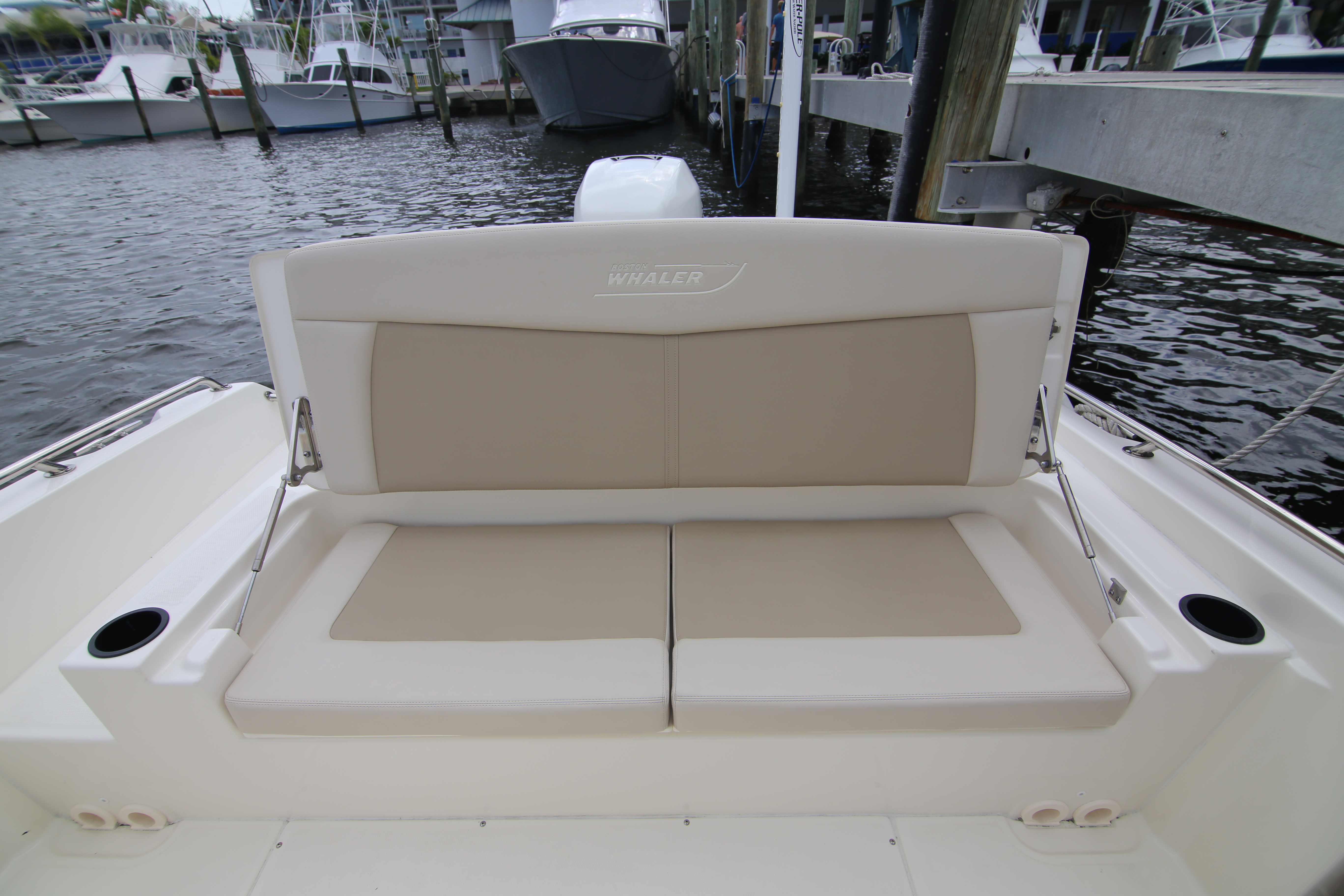 Boat Review - Boston Whaler 270 Dauntless