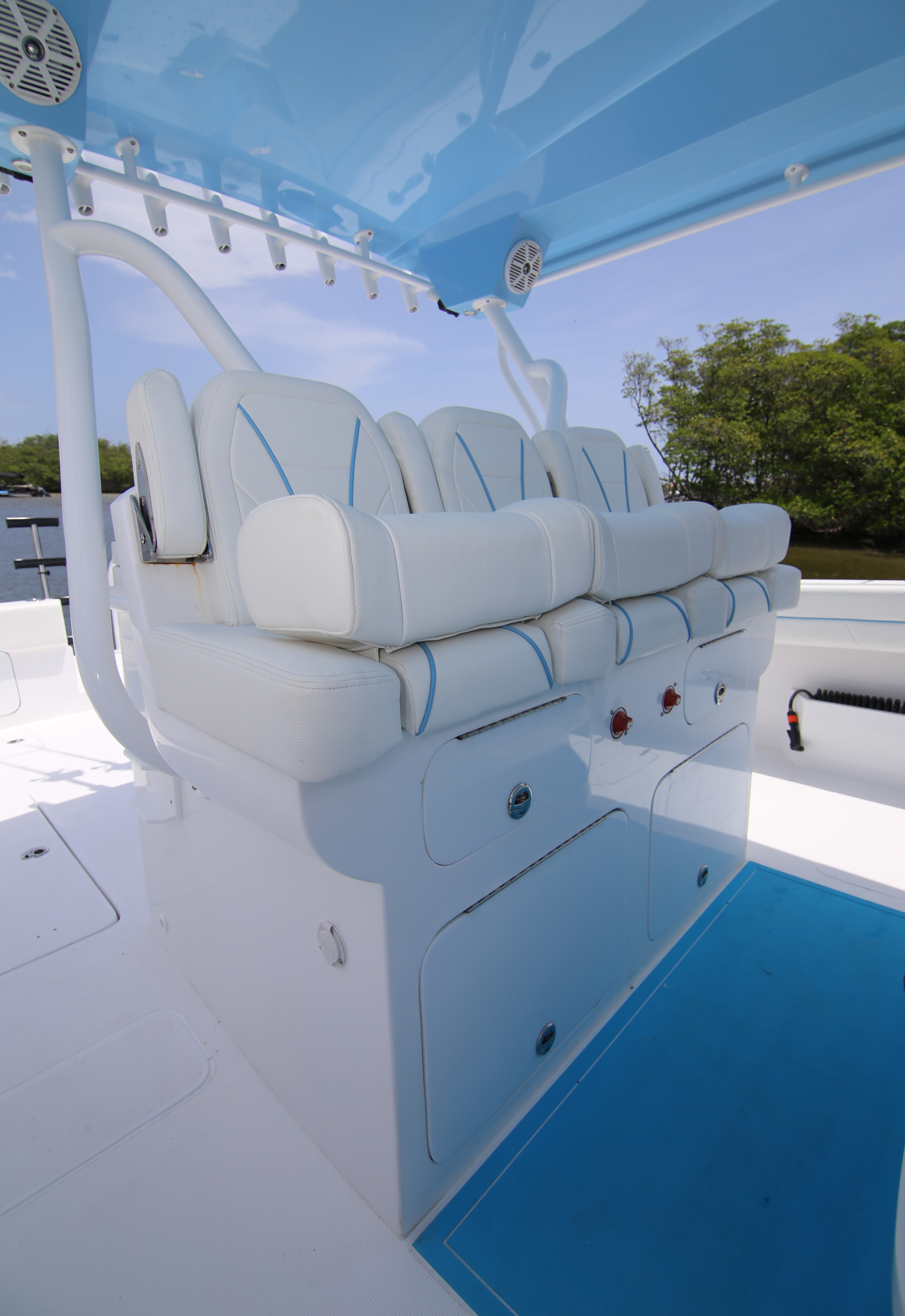 Boat Review - Renaissance Prowler 42