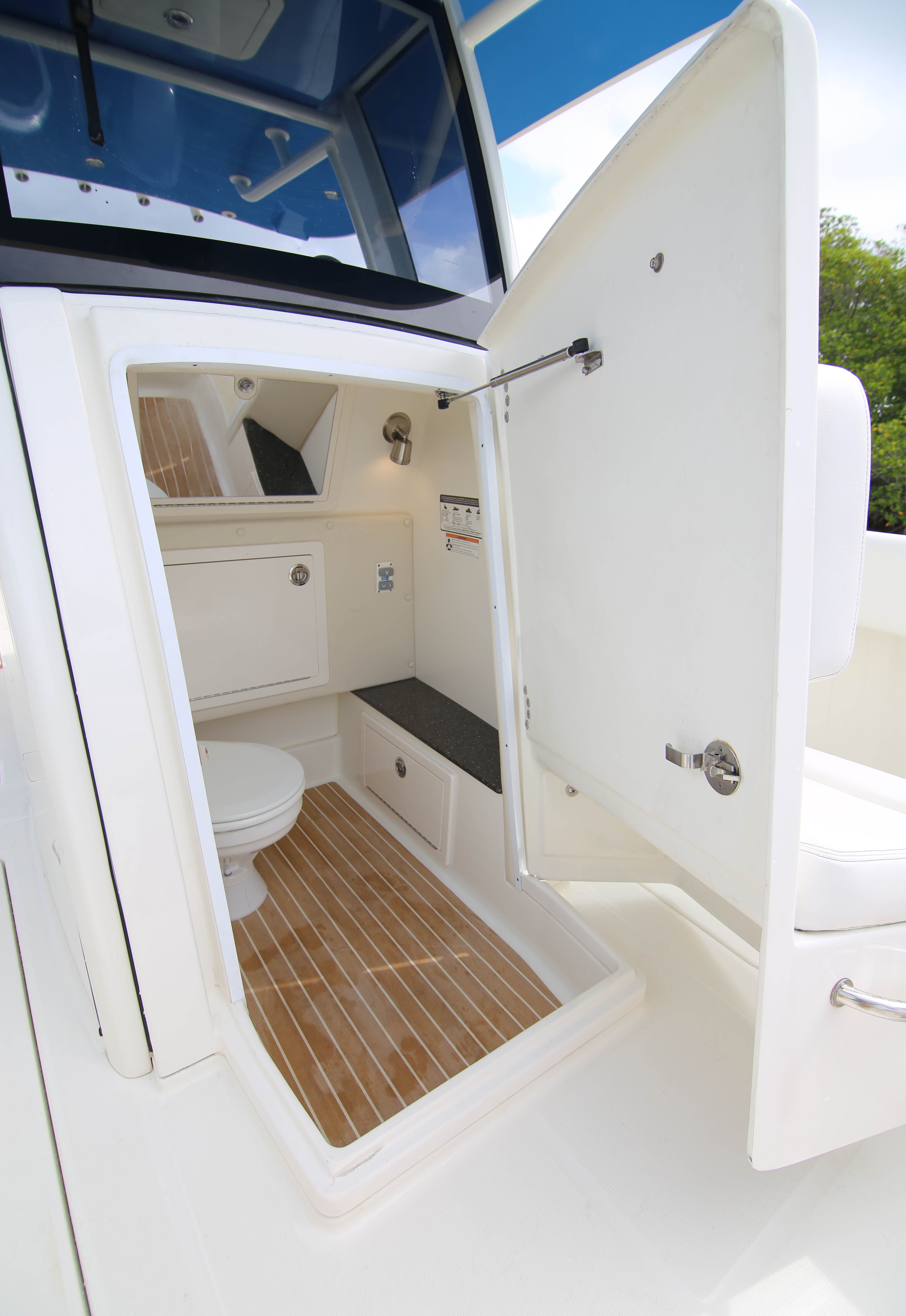 Boat Review - World Cat 280 CC-X