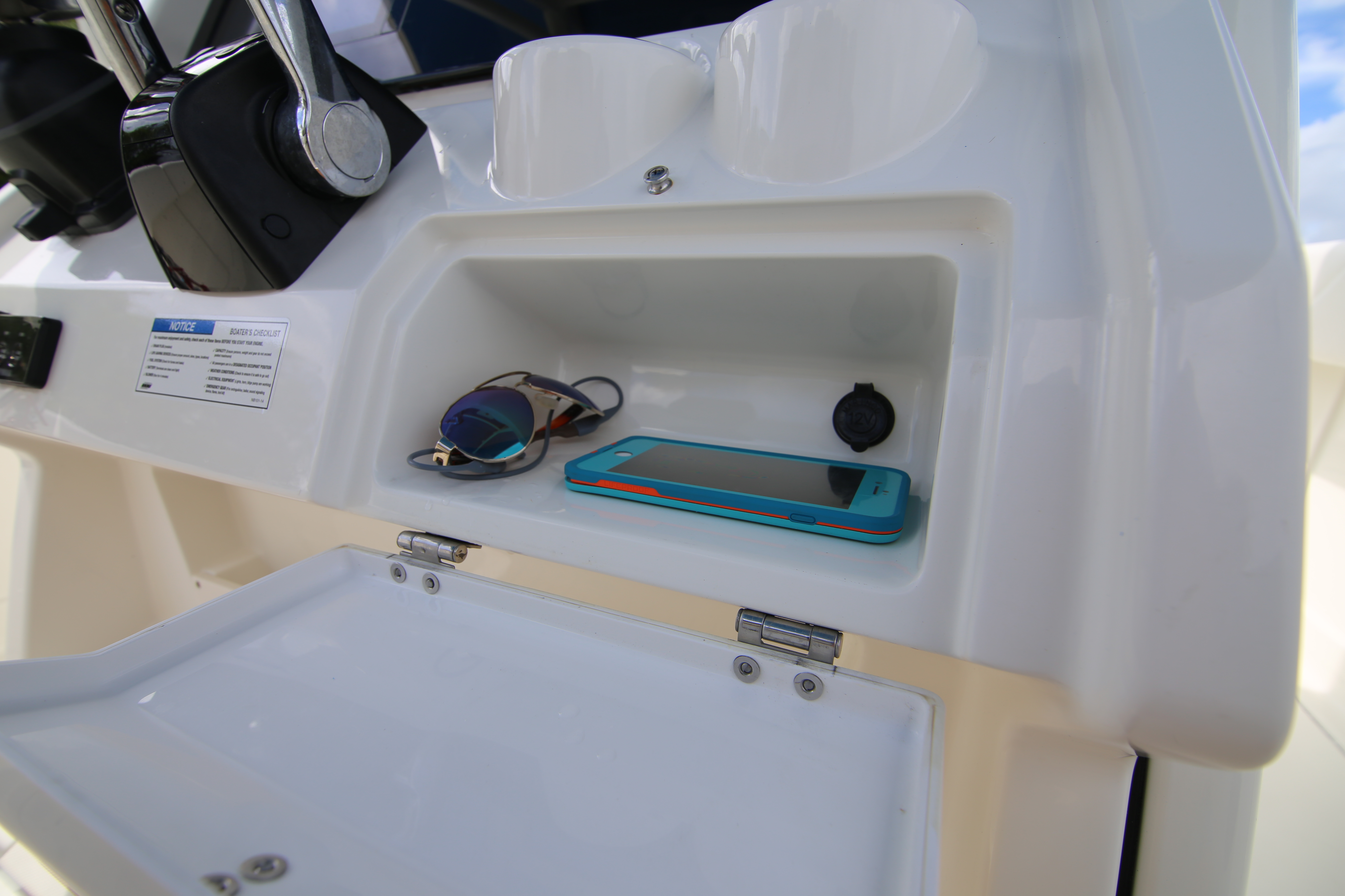 Boat Review - World Cat 280 CC-X