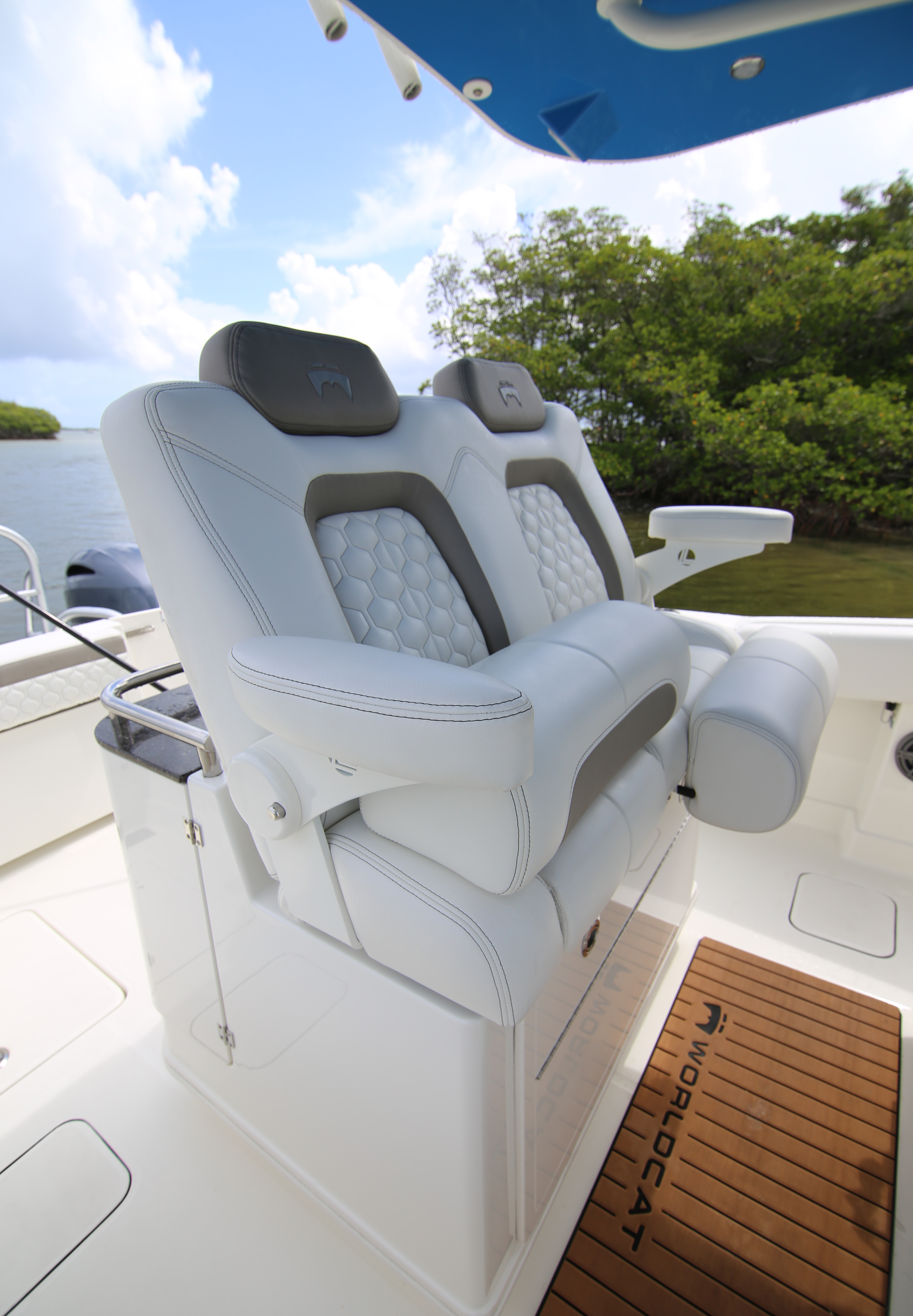 Boat Review - World Cat 280 CC-X