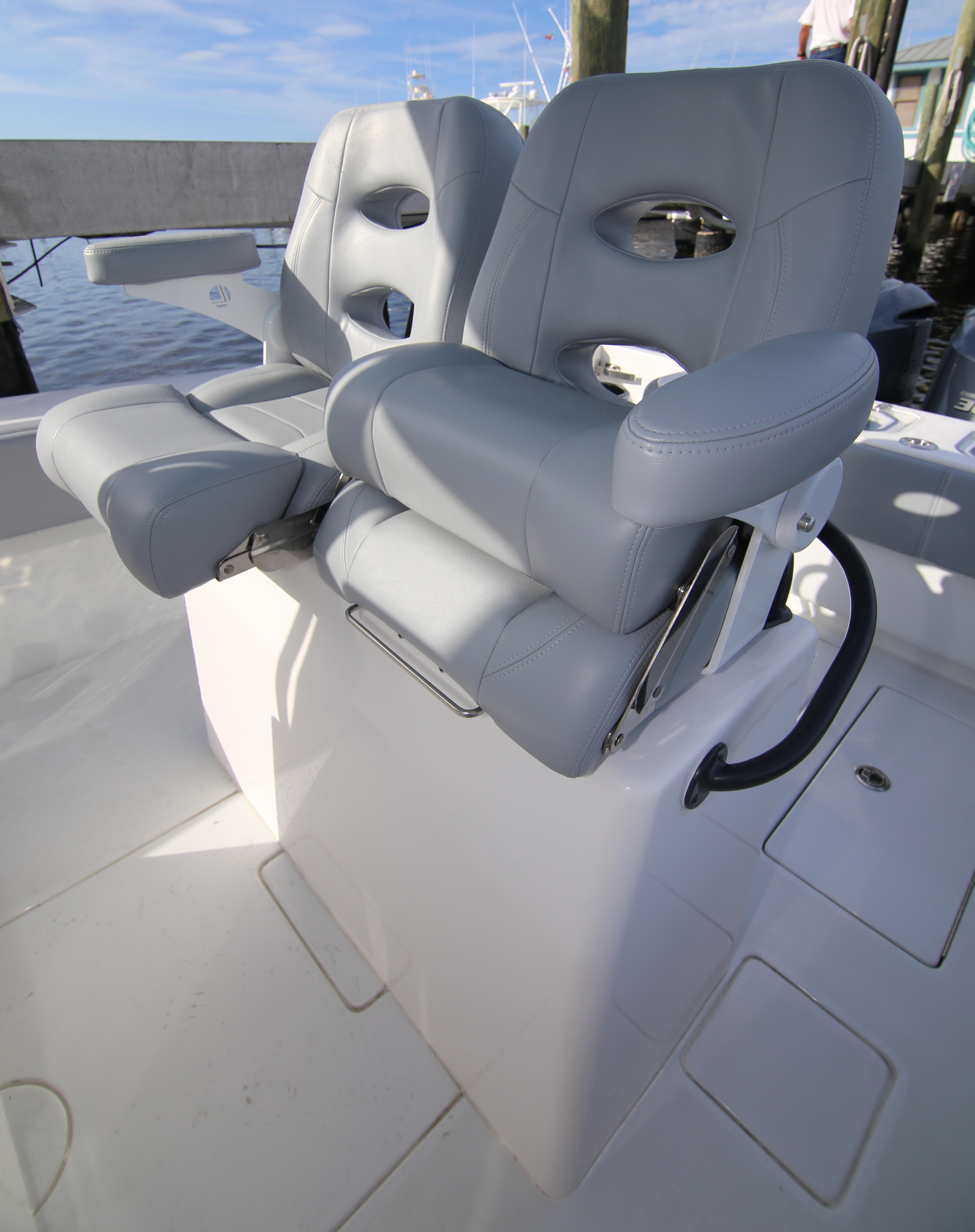 Boat Review - Contender 30ST