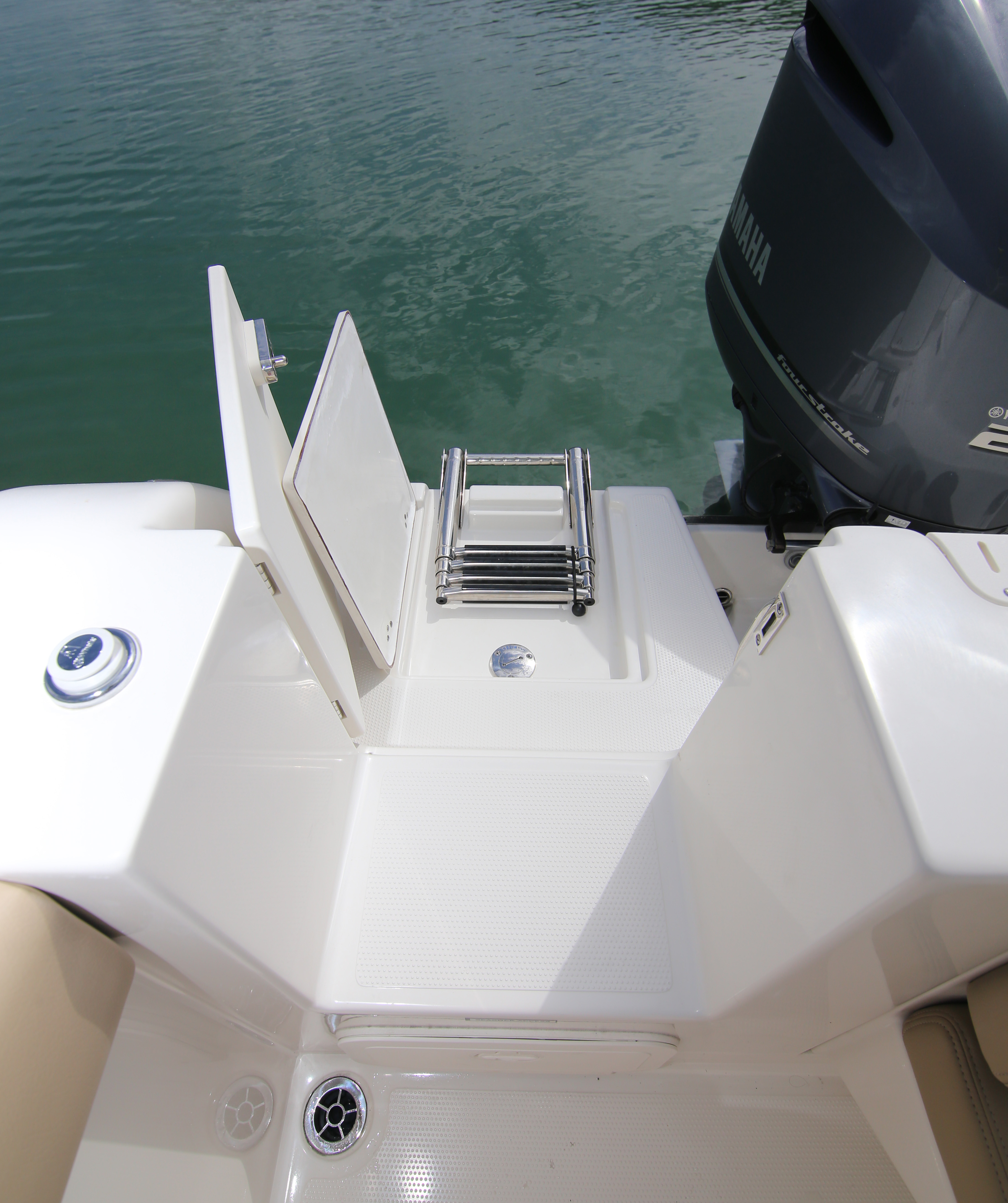 Boat Review - Sailfish 241CC