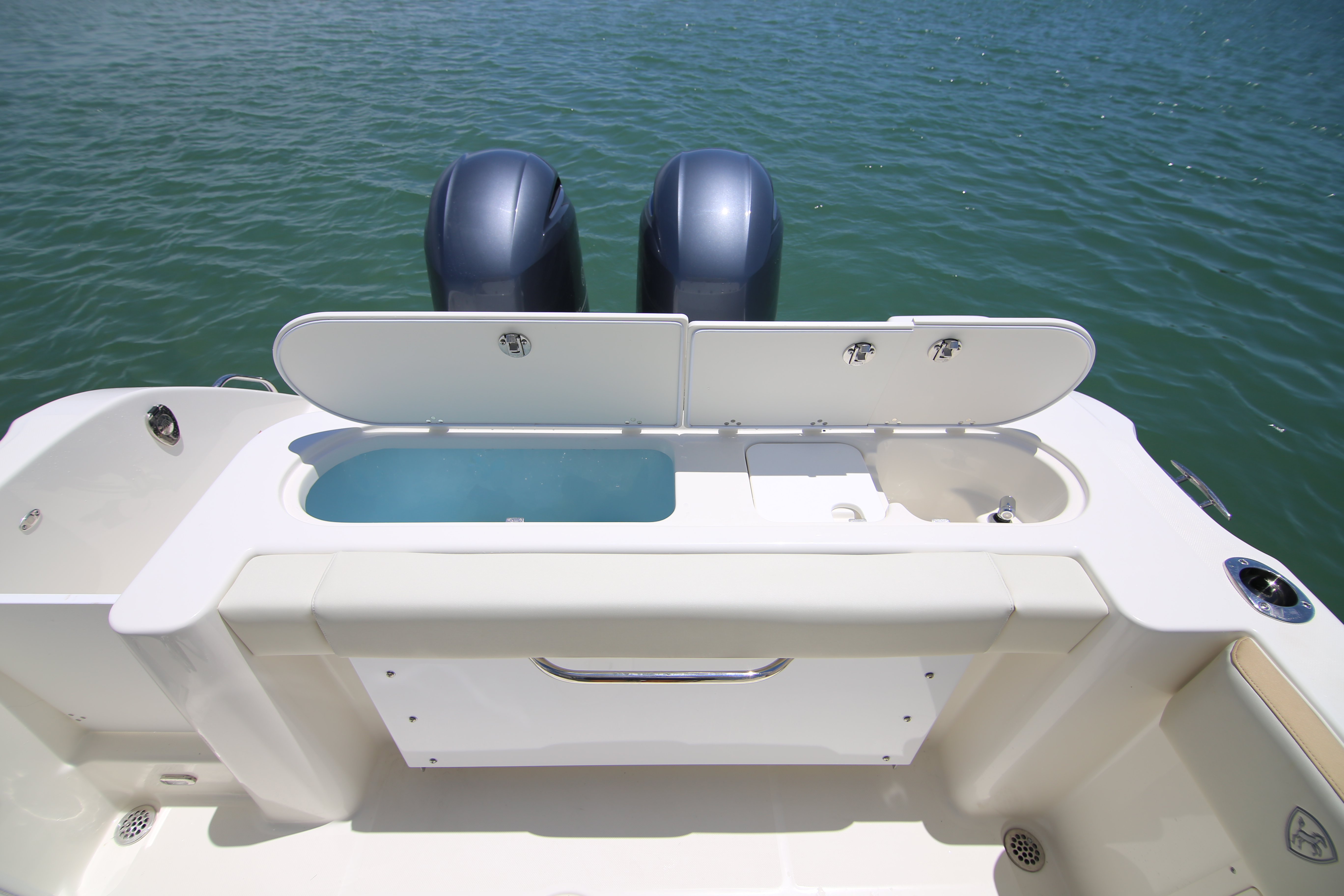 Boat Review - Century 24 Resorter