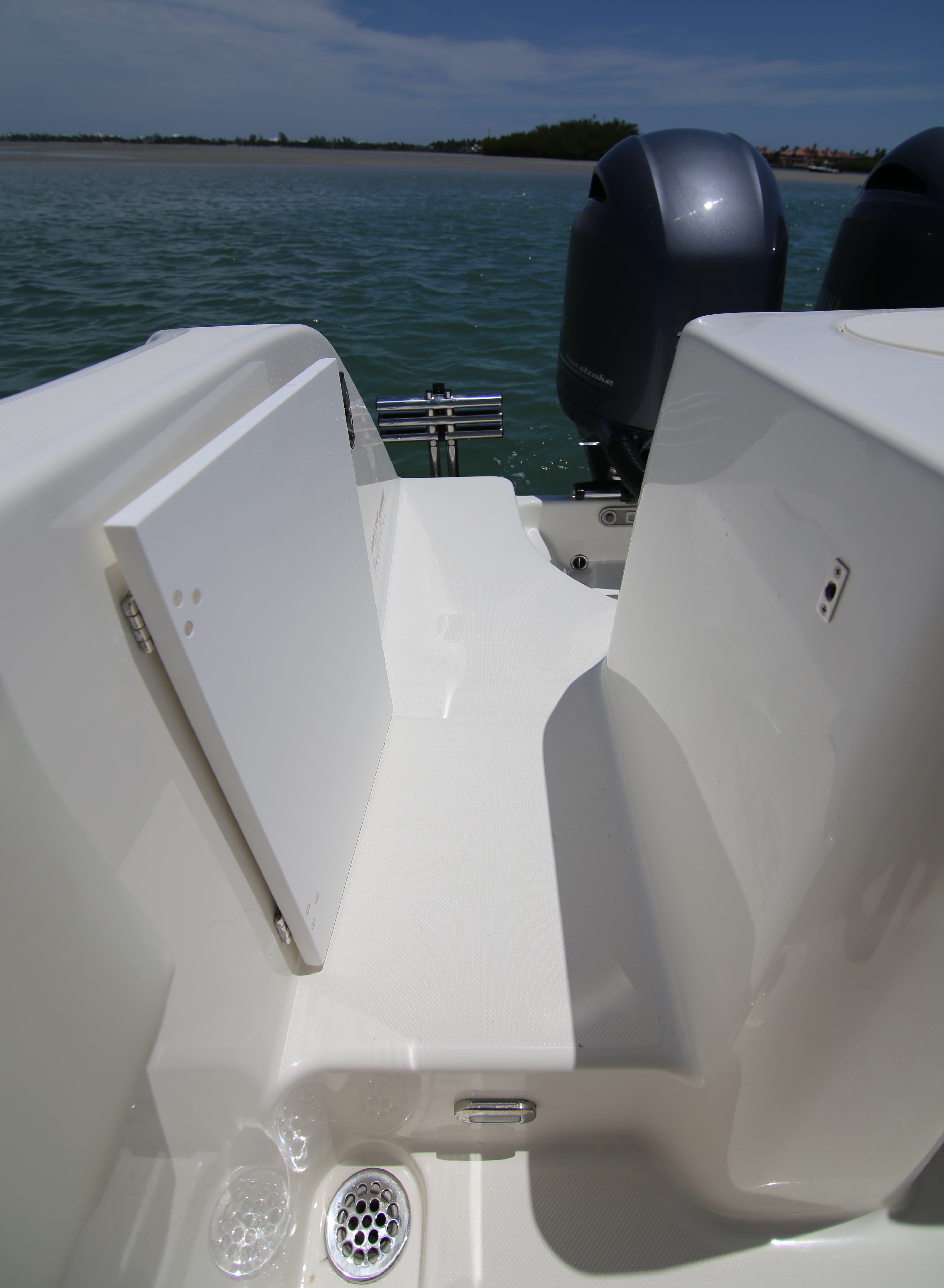 Boat Review - Century 24 Resorter