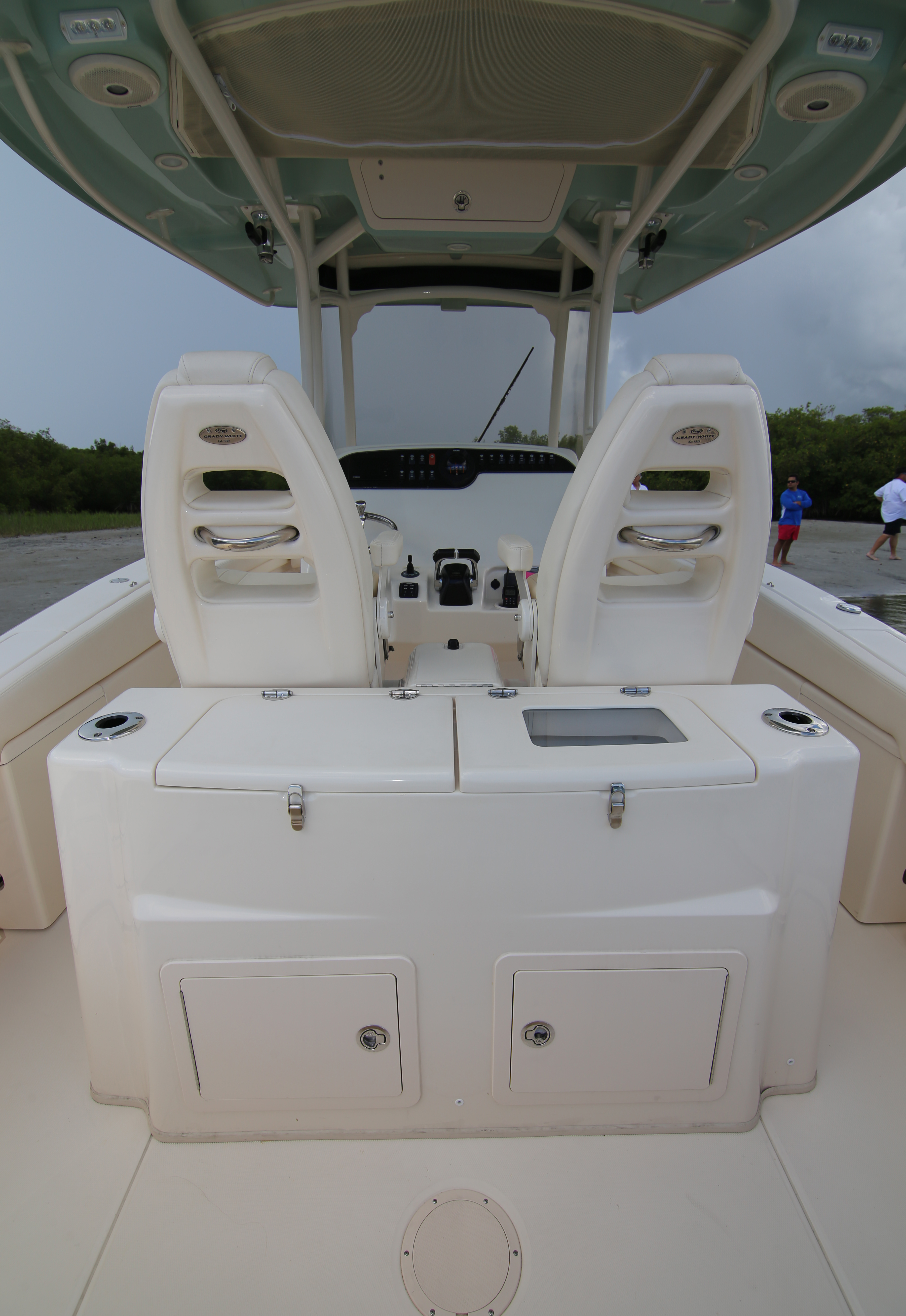 Boat Review - Grady White Canyon 306