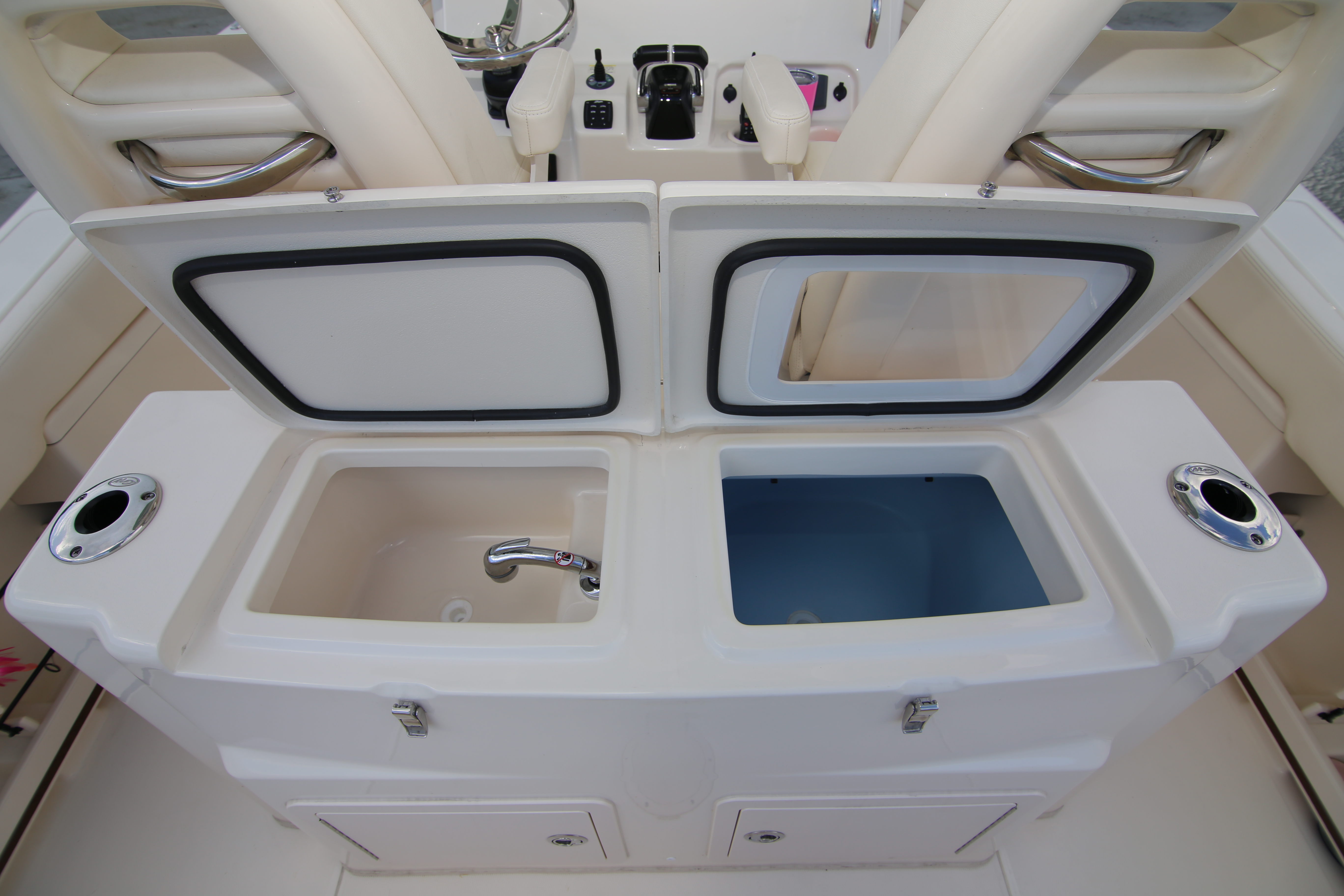 Boat Review - Grady White Canyon 306