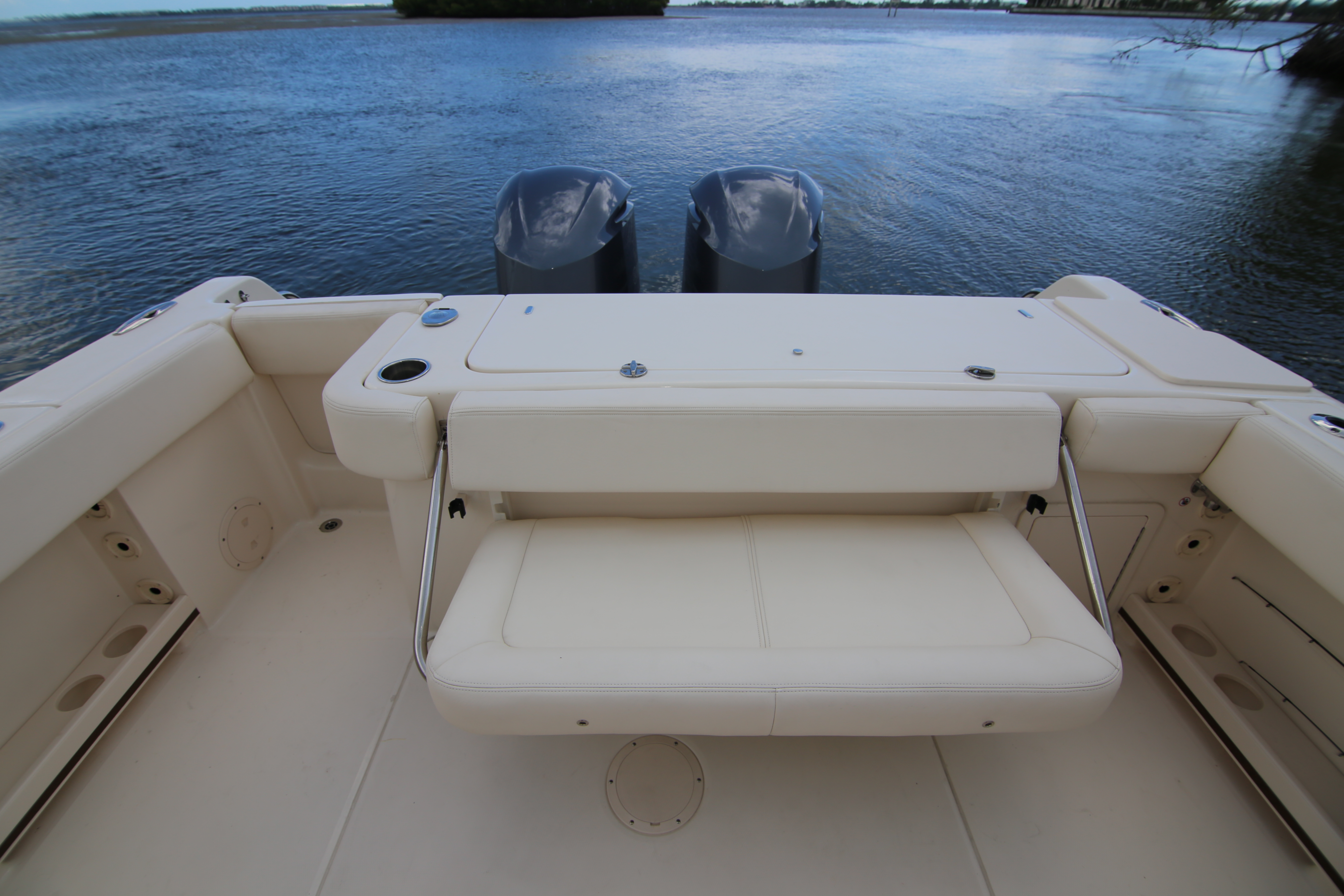 Boat Review - Grady White Canyon 306