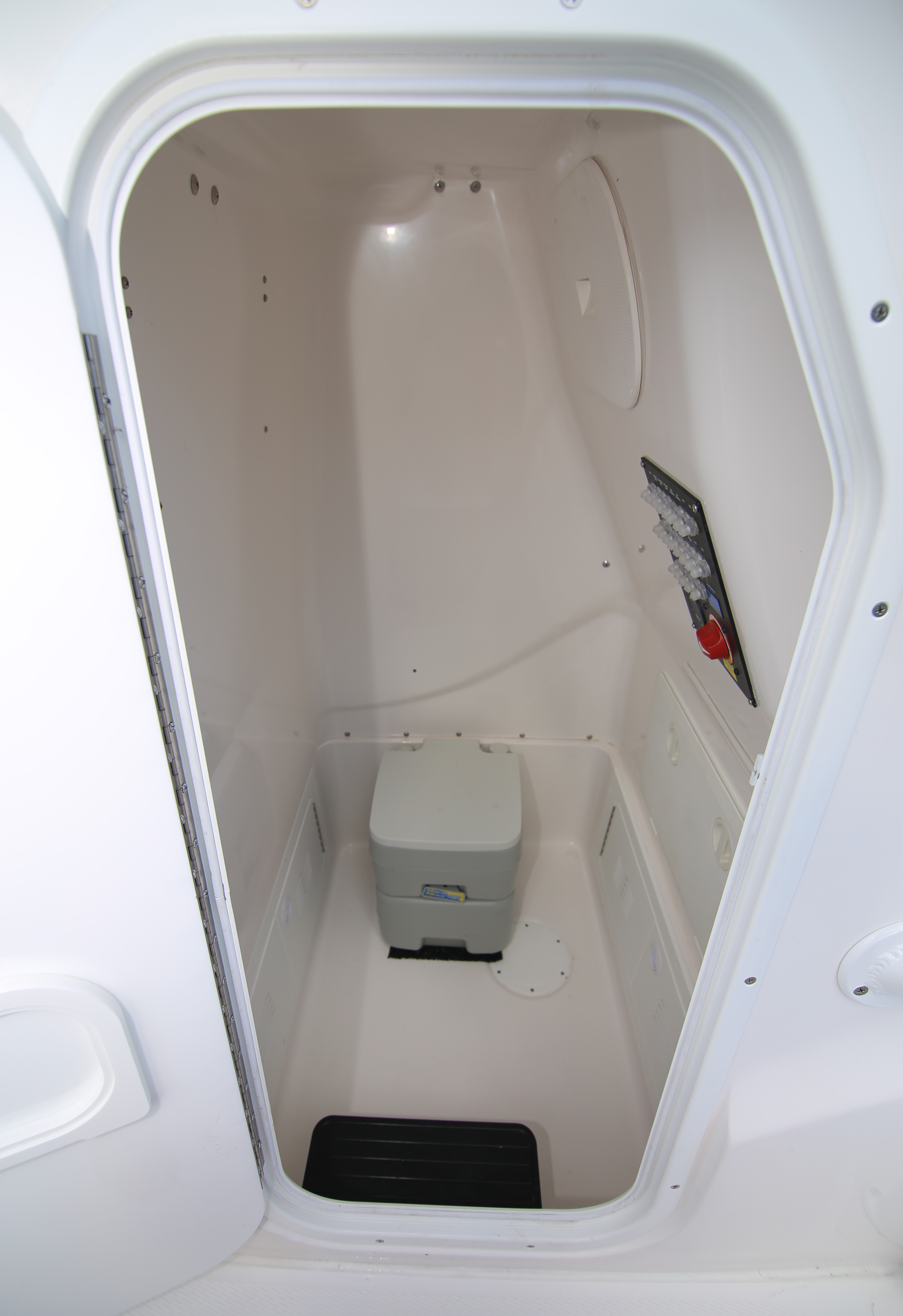 Boat Review - Blue Wave 2800 Pure Hybrid