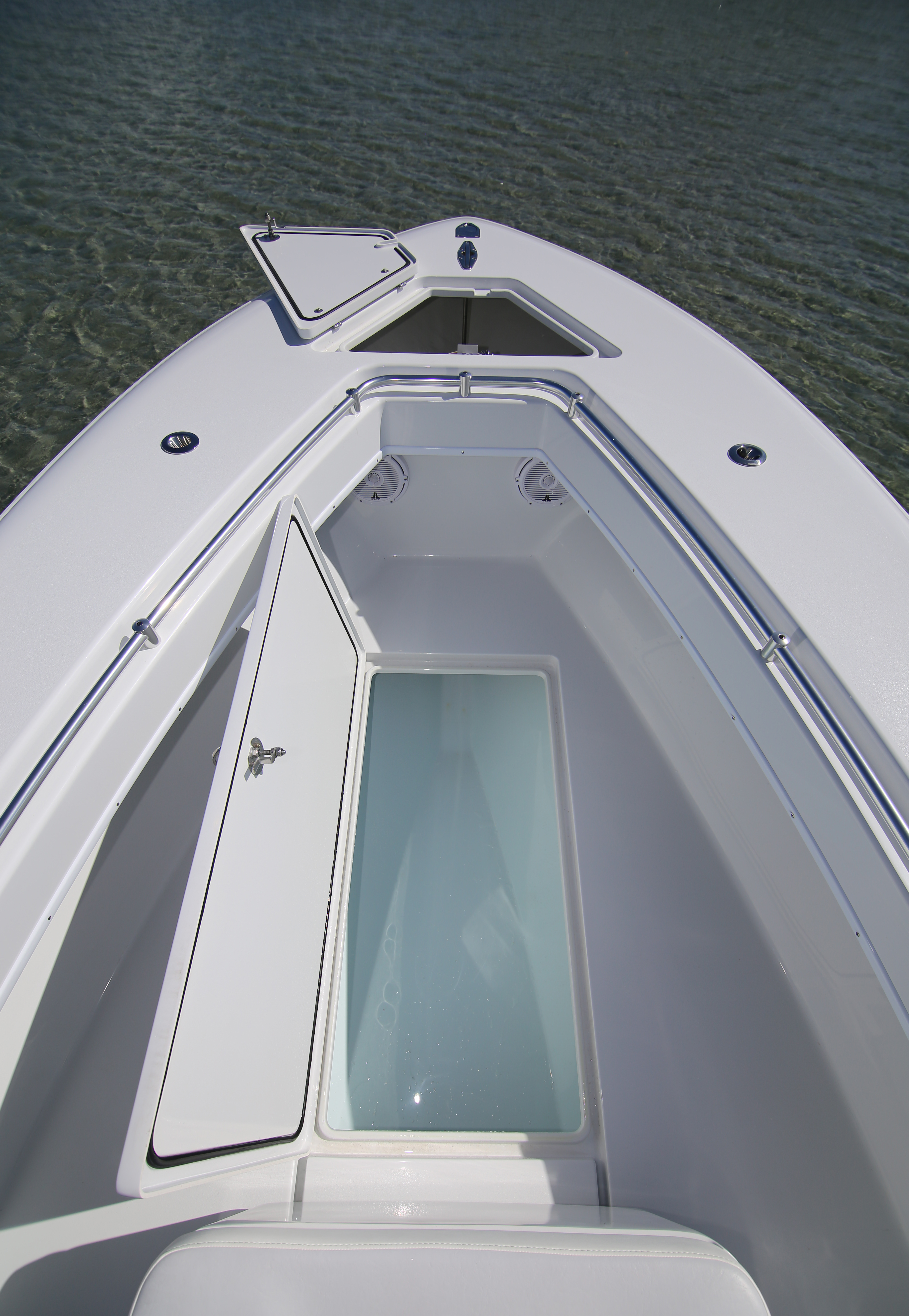 Boat Review - Contender 25T