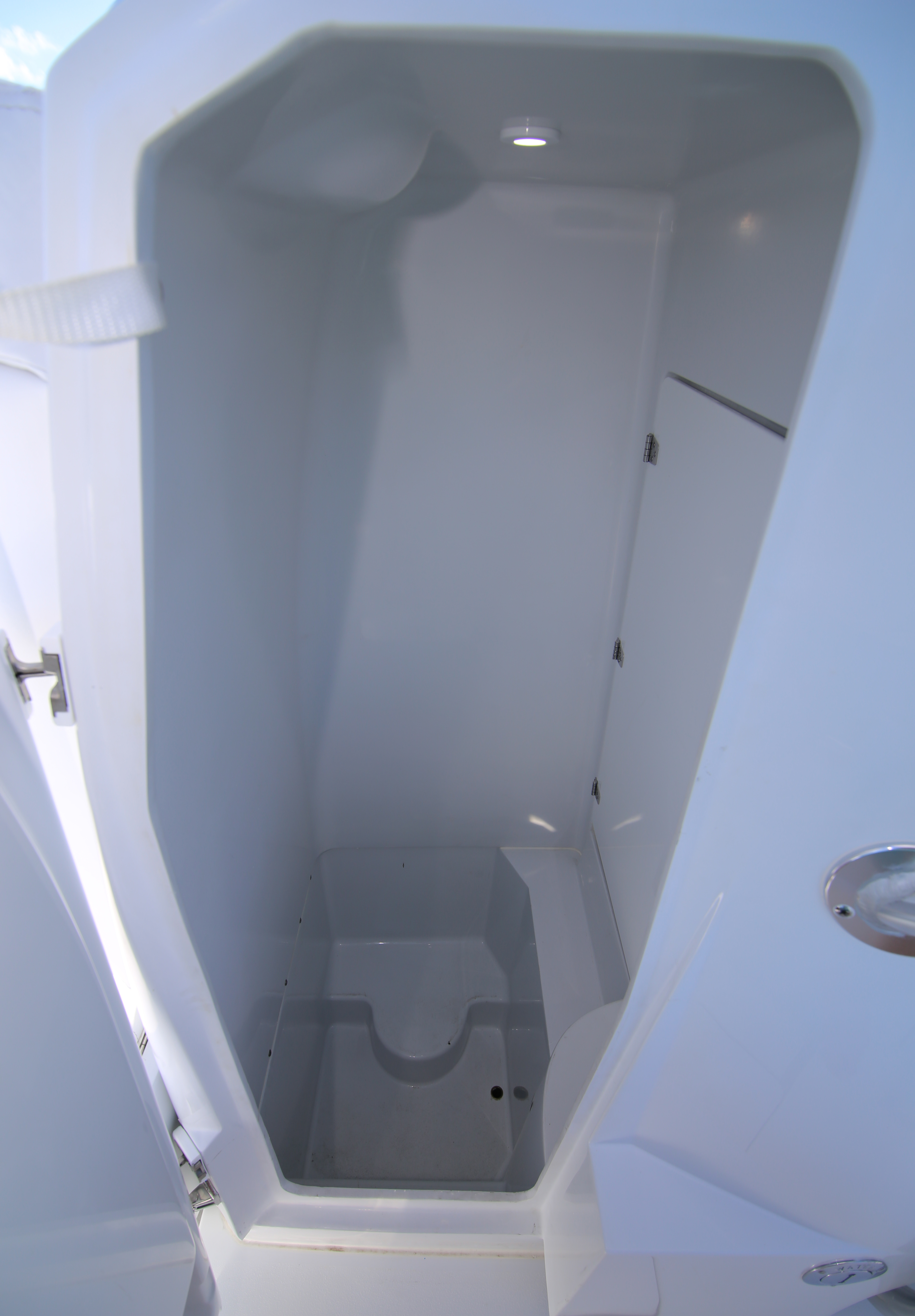 Boat Review - Contender 25T