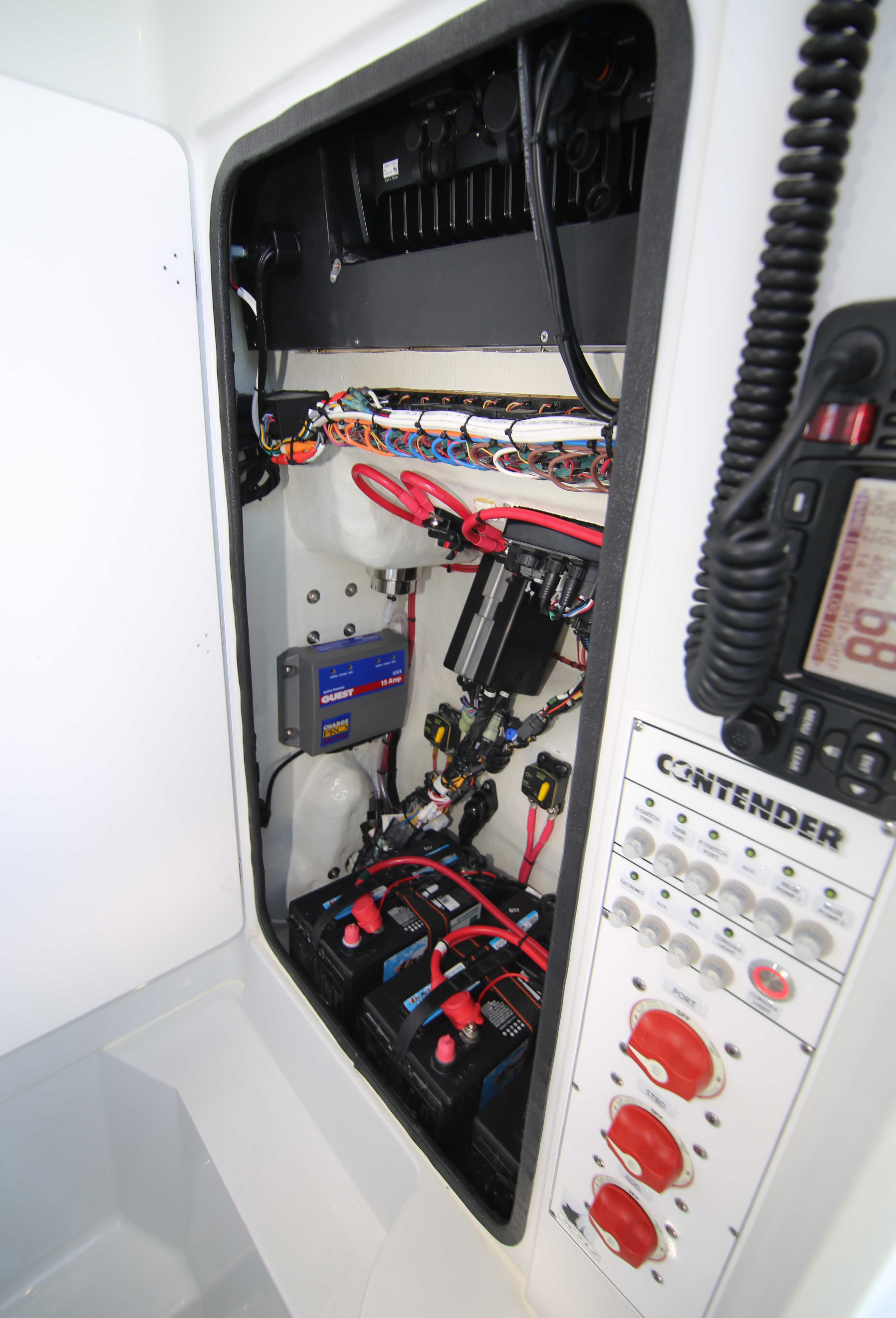 Boat Review - Contender 25T