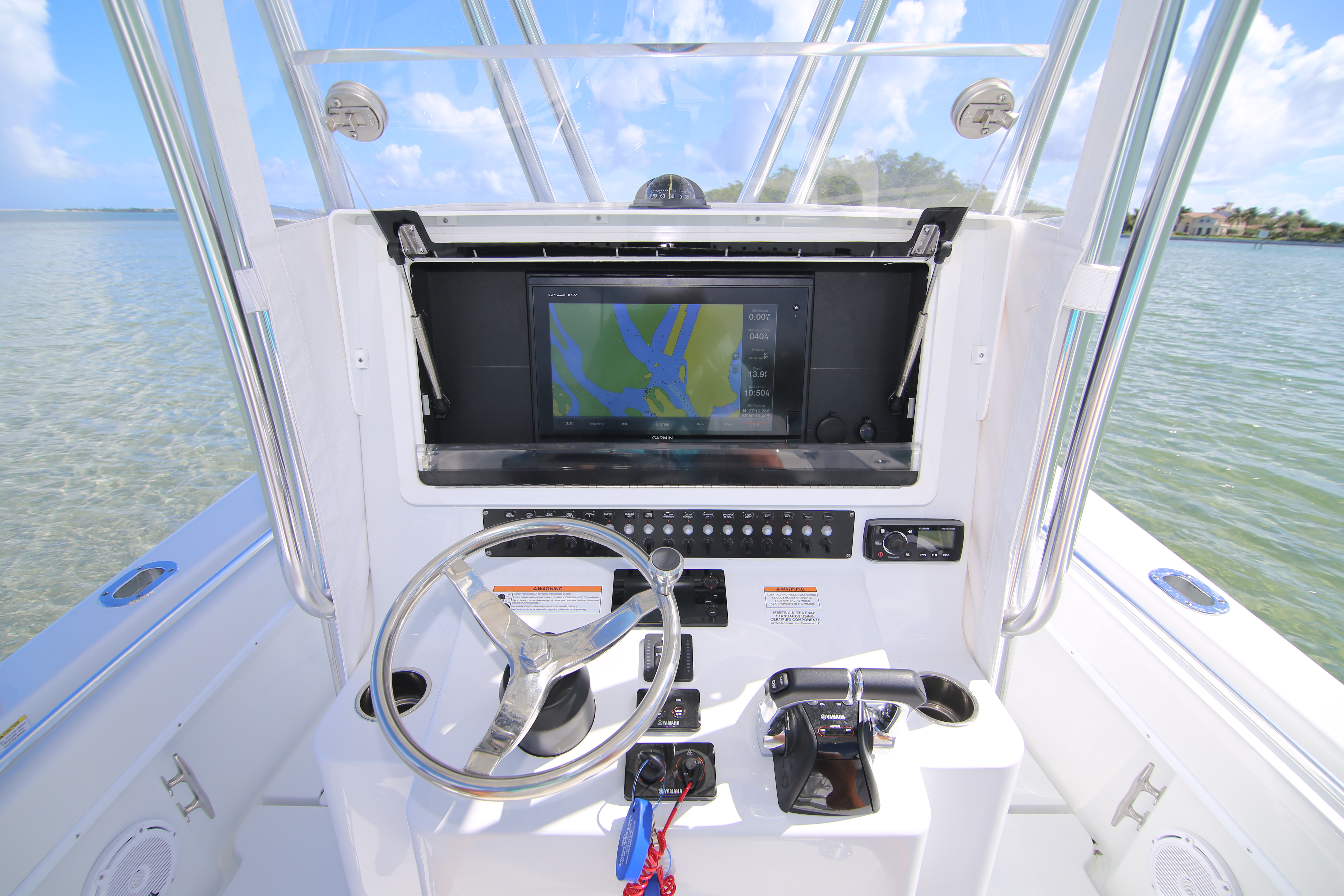 Boat Review - Contender 25T