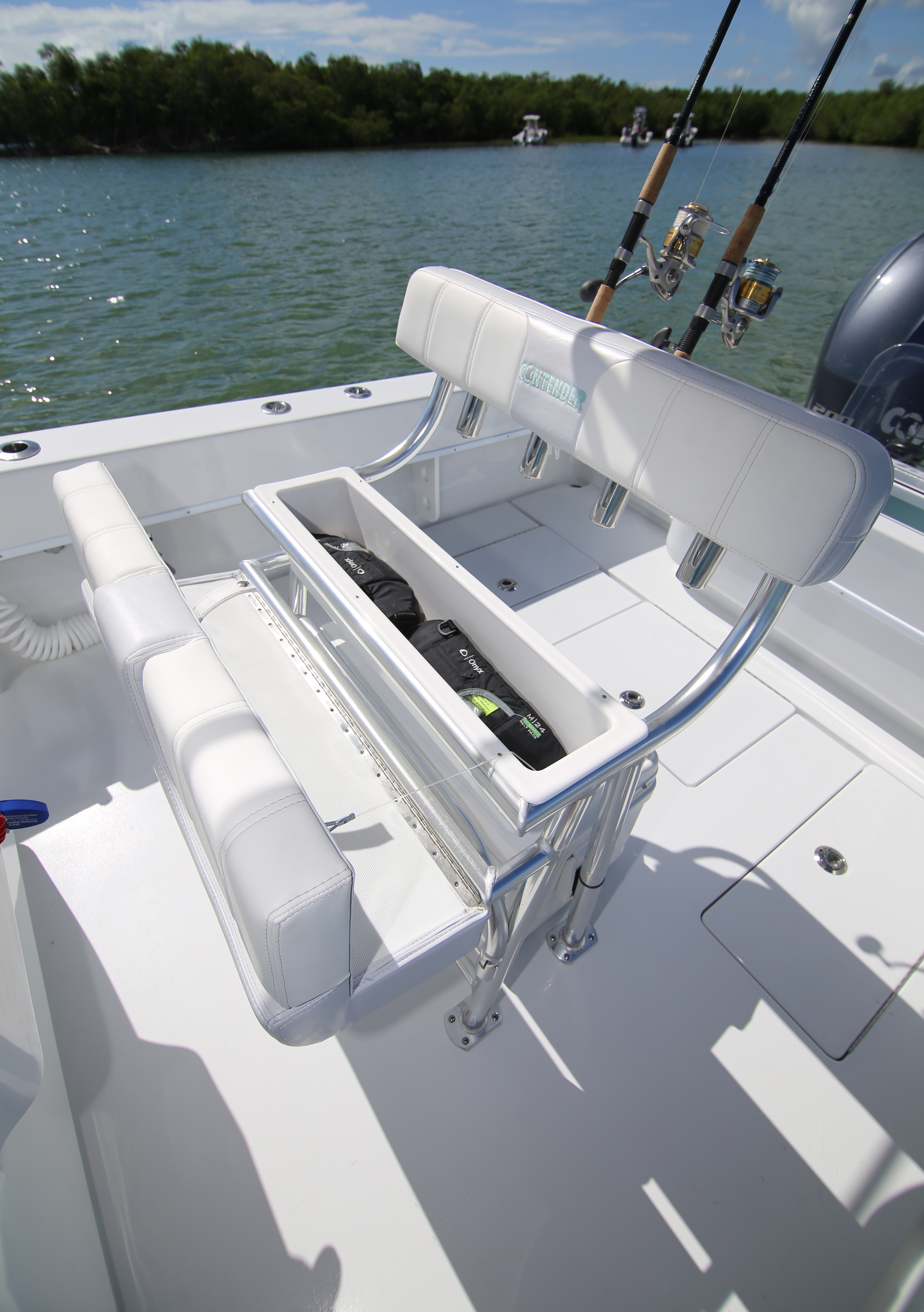 Boat Review - Contender 25T