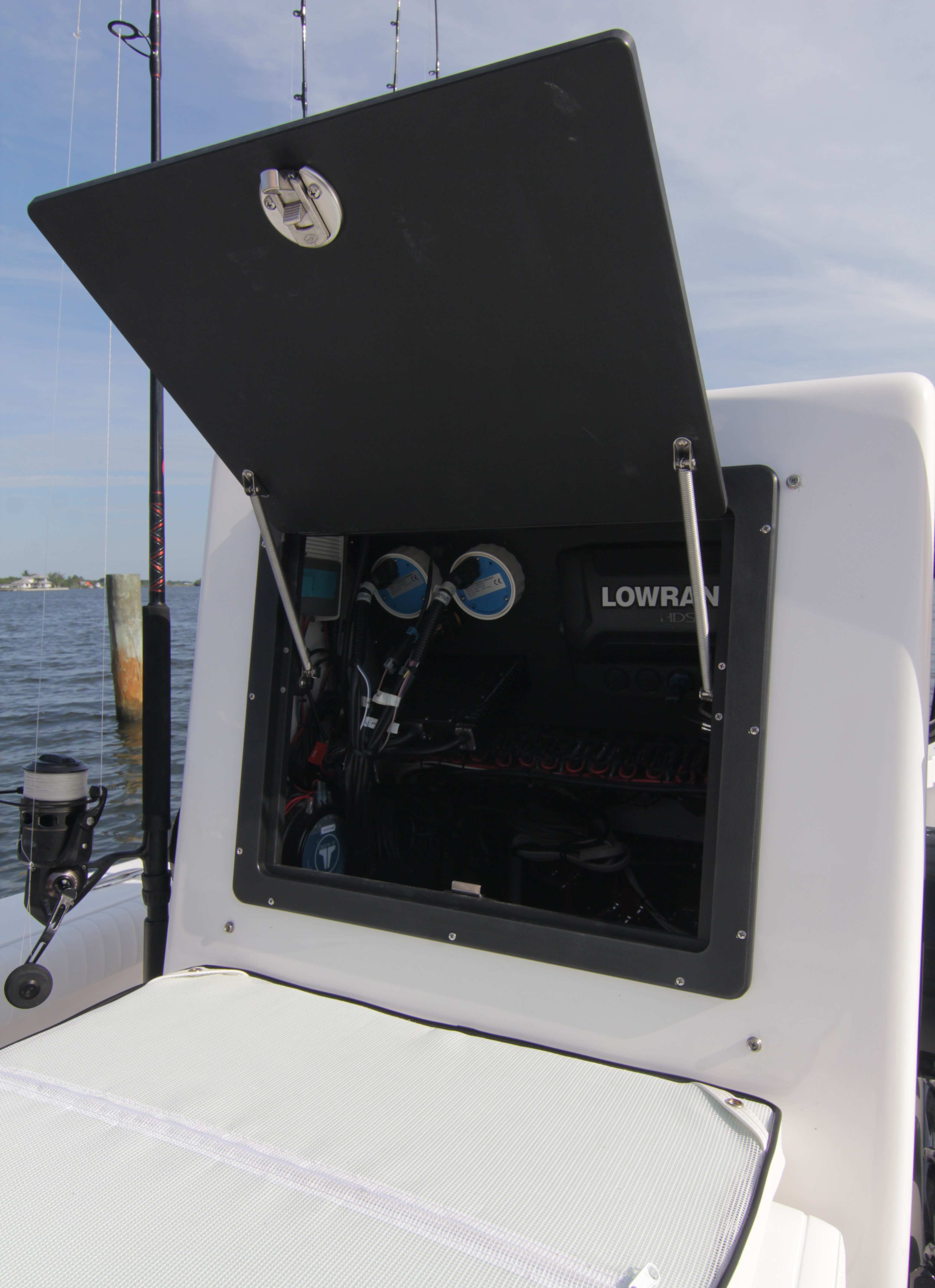 Boat Review - Dorado 25