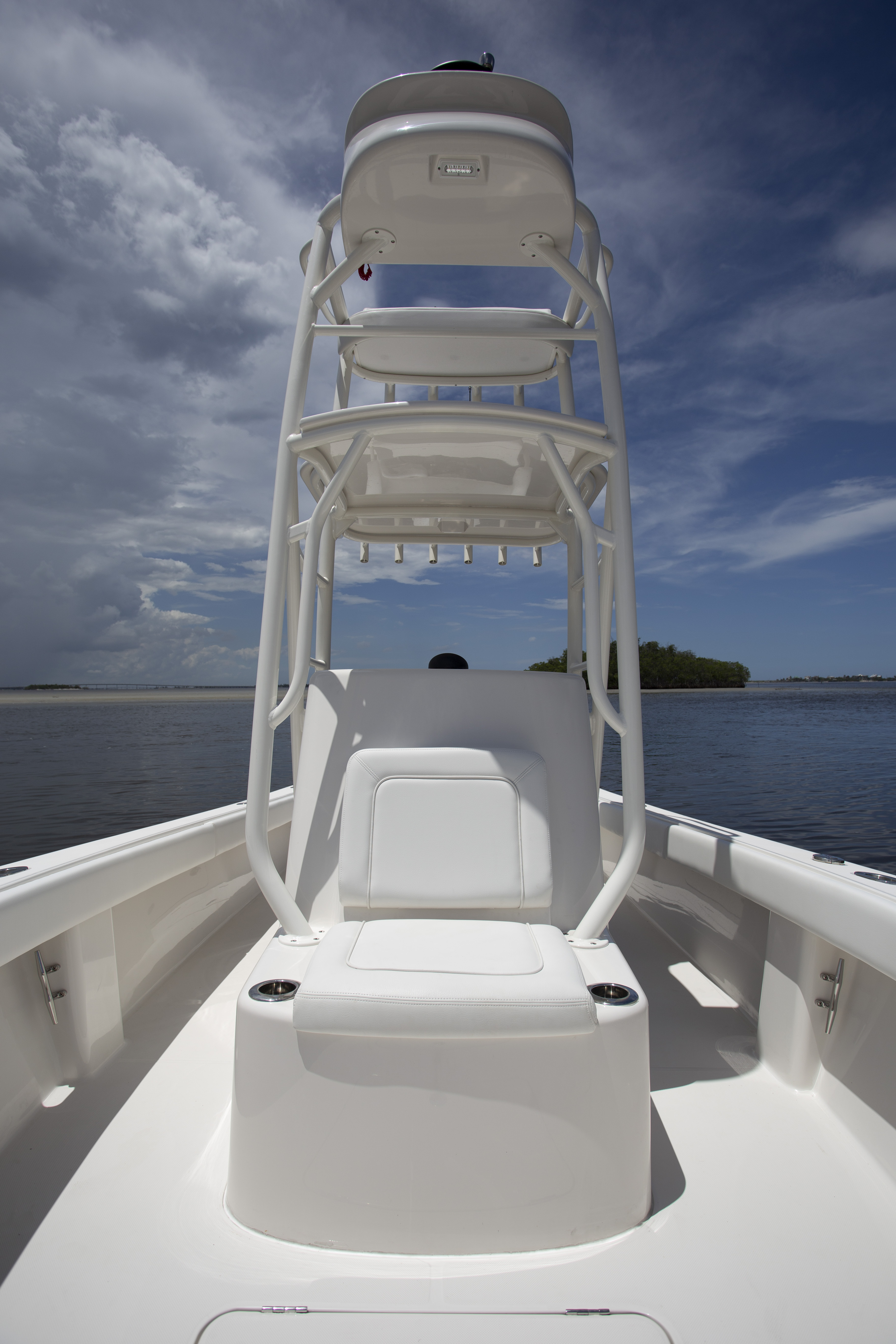 Boat Review - Jupiter 25 Bay