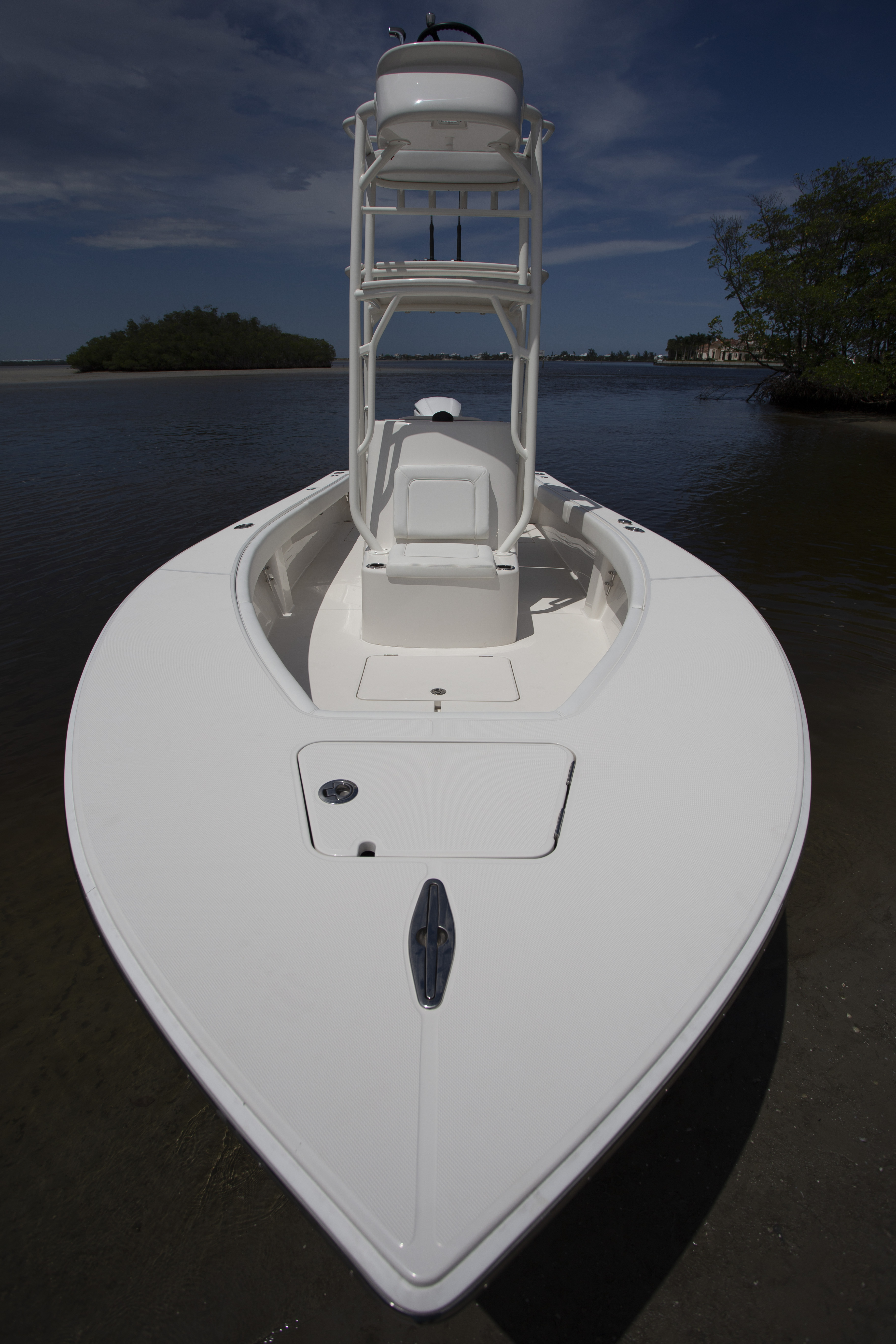 Boat Review - Jupiter 25 Bay