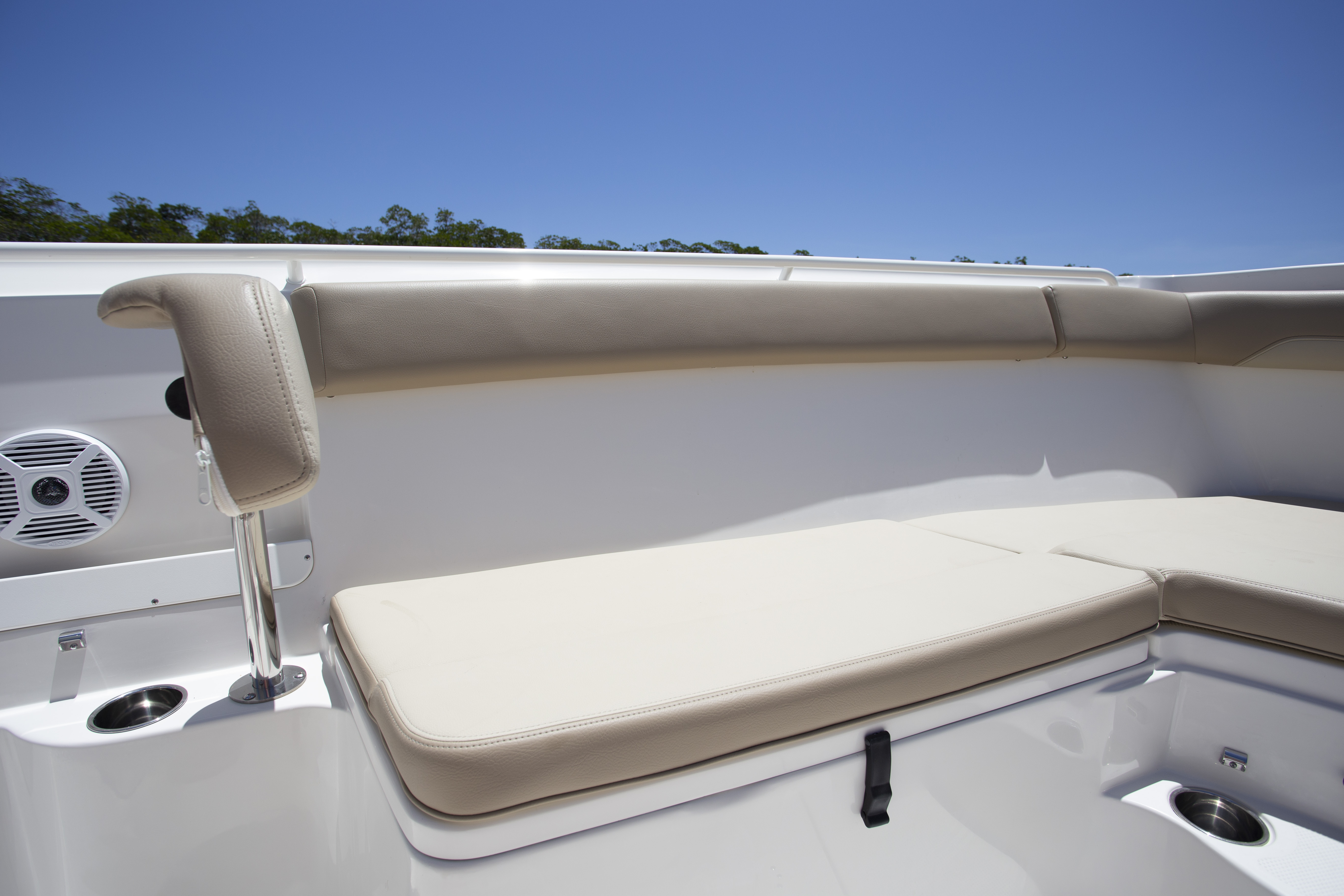 Boat Review - Sailfish 320CC