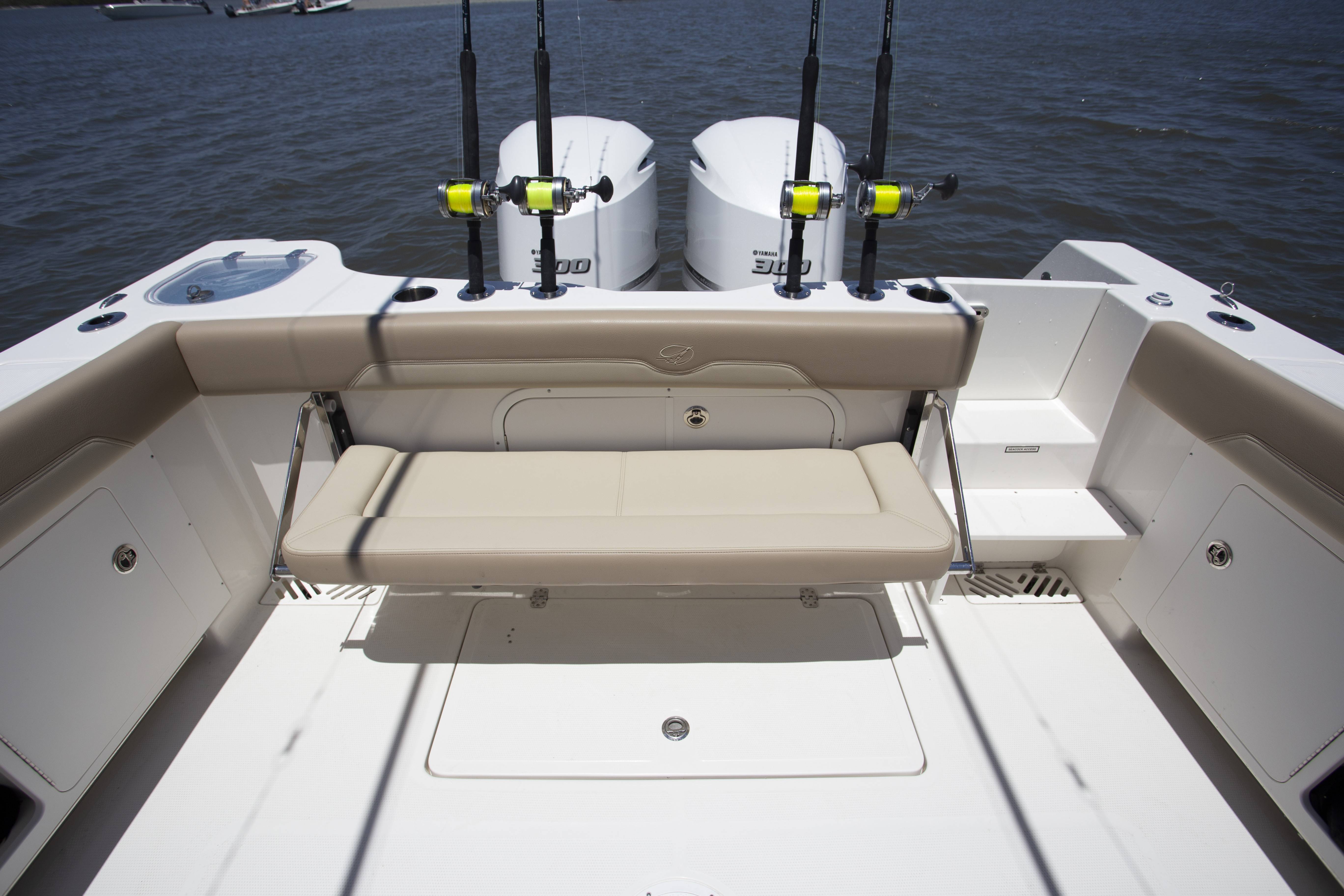 Boat Review - Sailfish 320CC