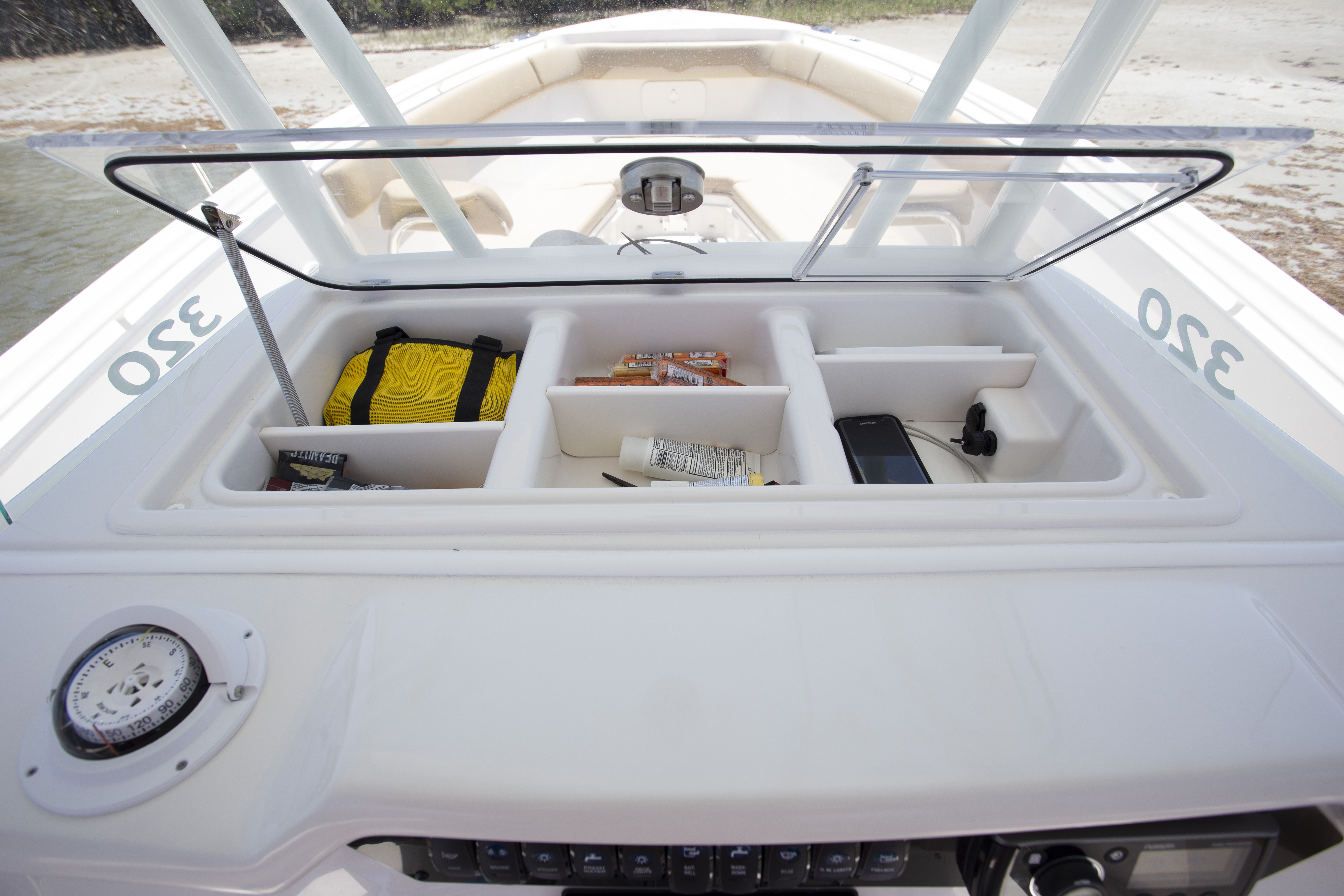 Boat Review - Sailfish 320CC