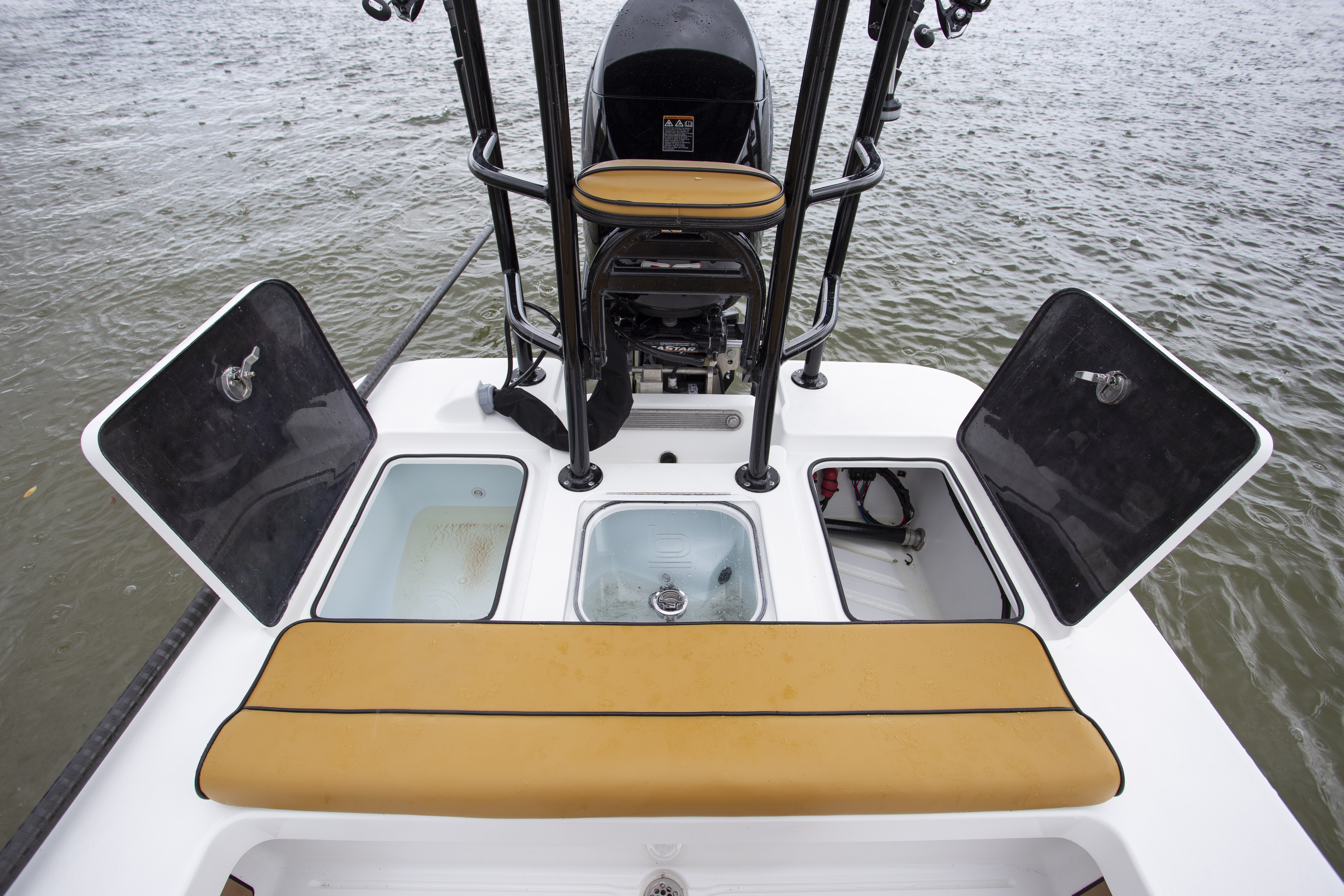 Boat Review - Bonefish Bohemian 17
