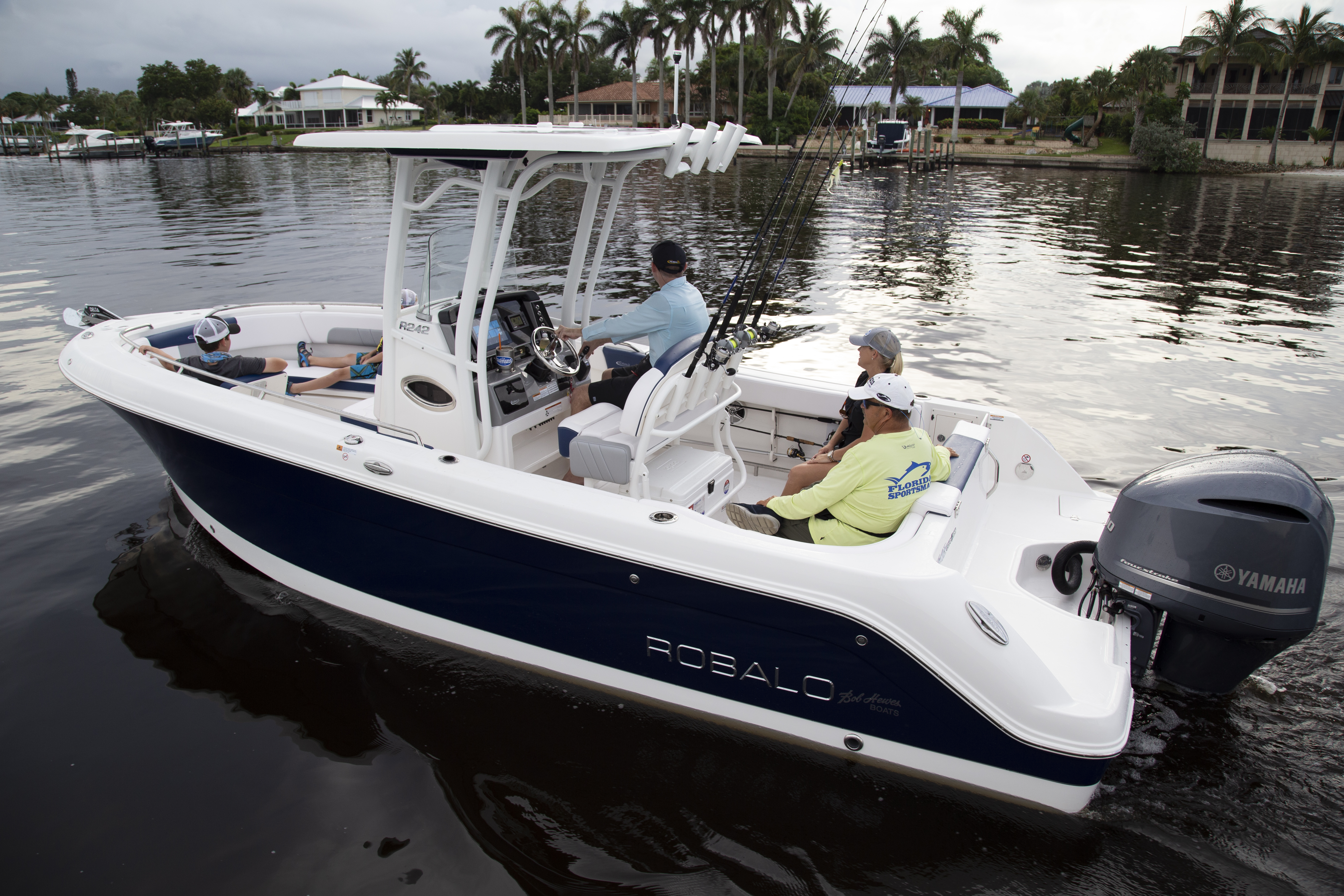 Boat Review - Robalo 242 Explorer