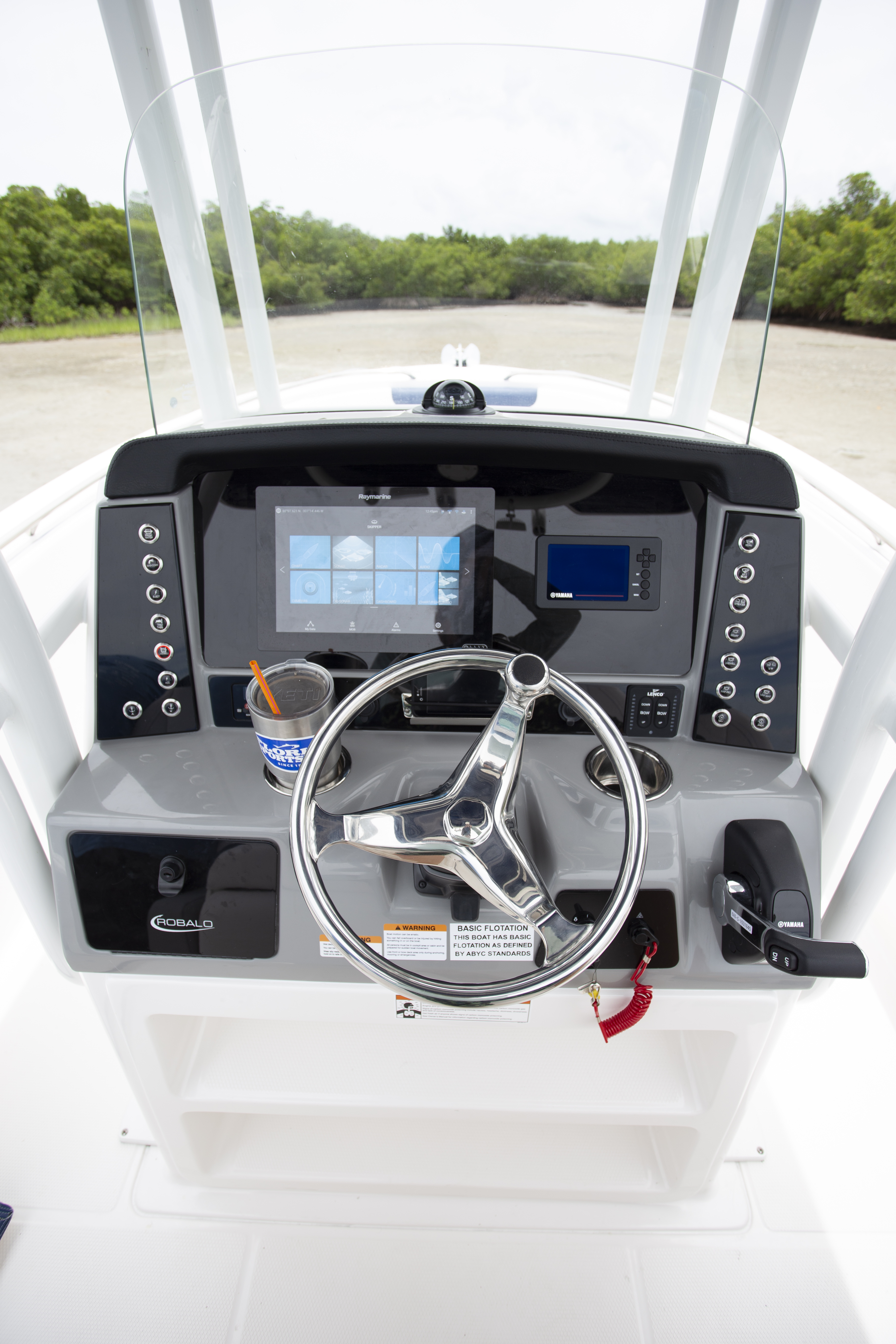 Boat Review - Robalo 242 Explorer