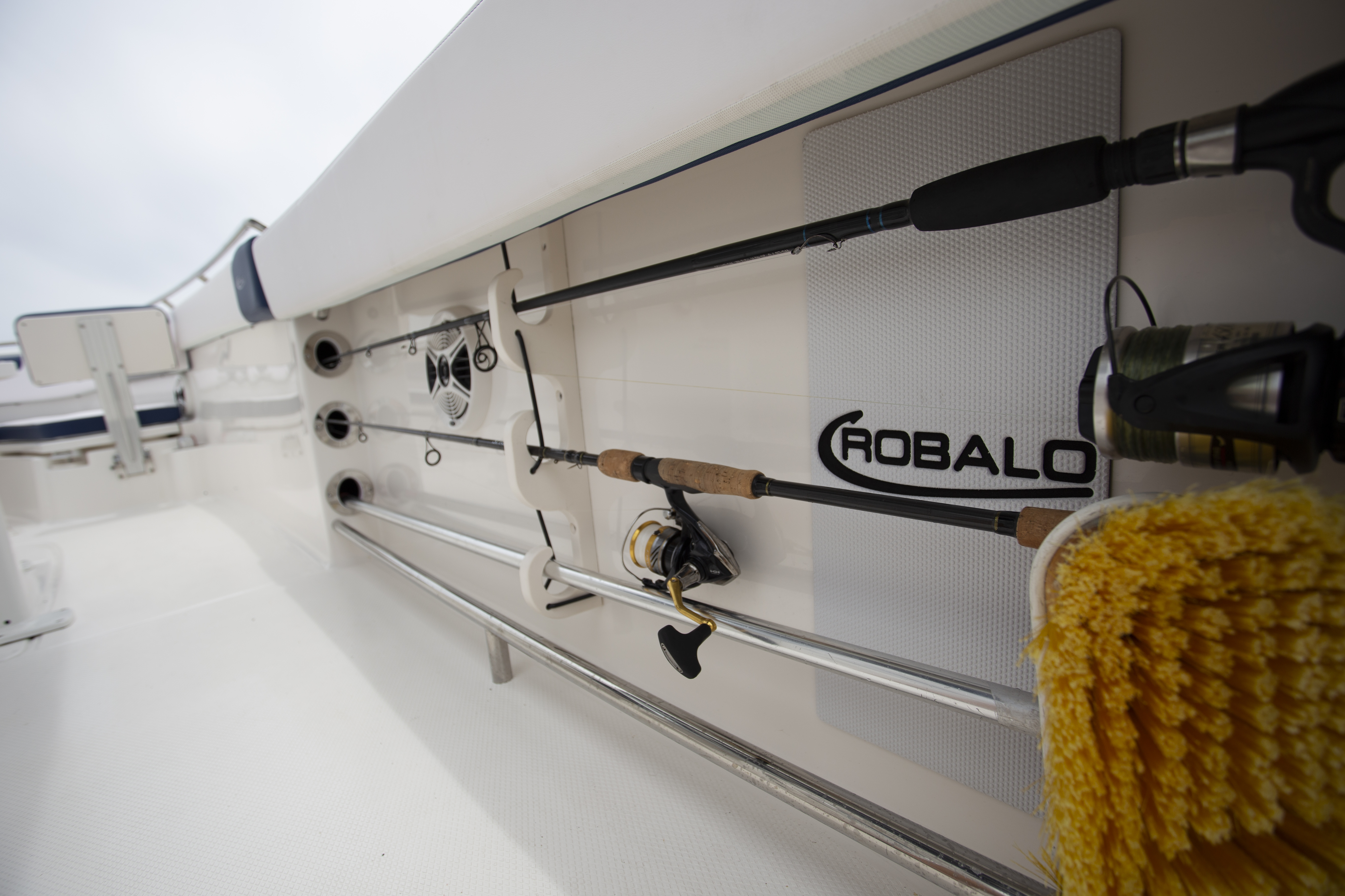 Boat Review - Robalo 242 Explorer
