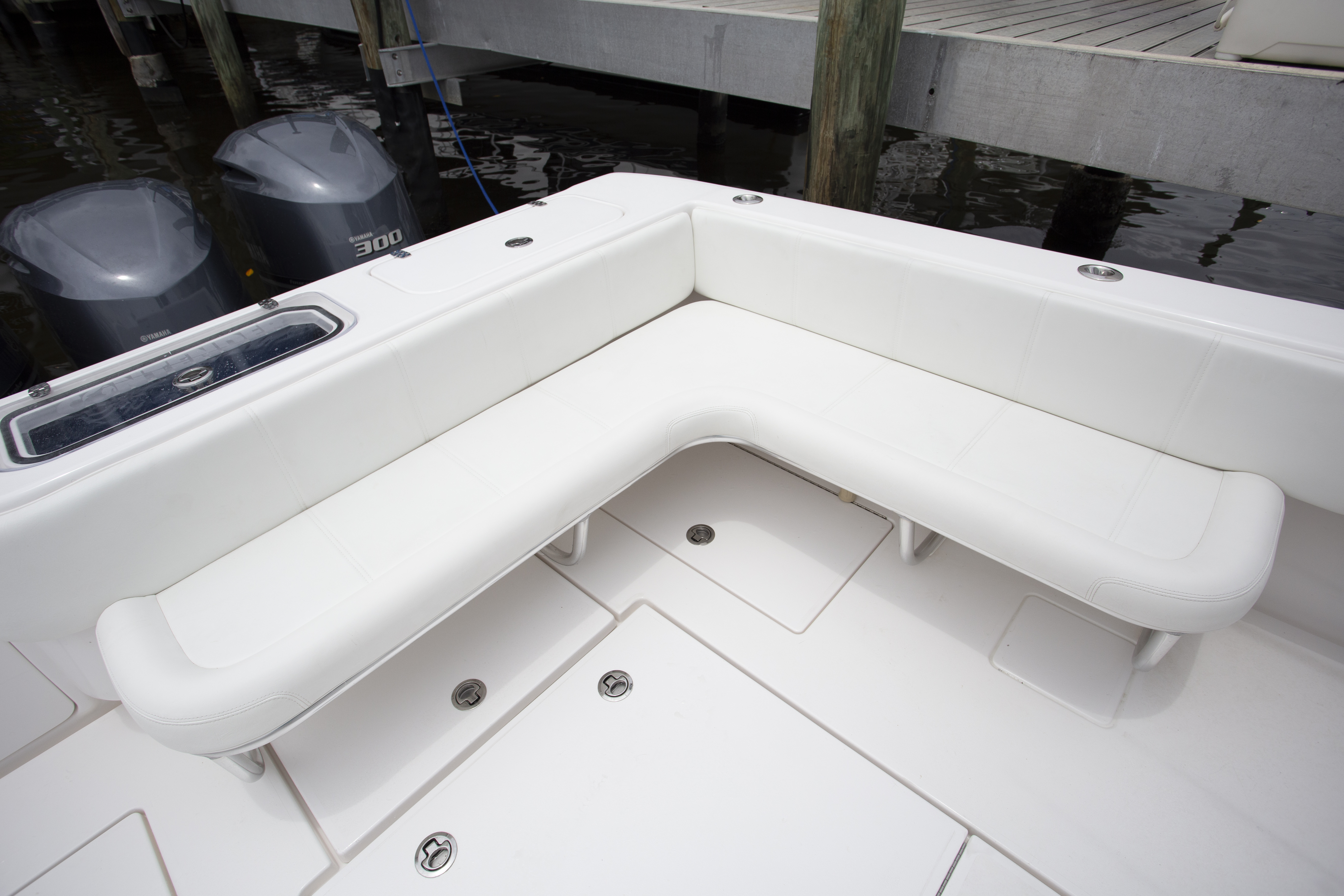 Boat Review - Contender 39FA